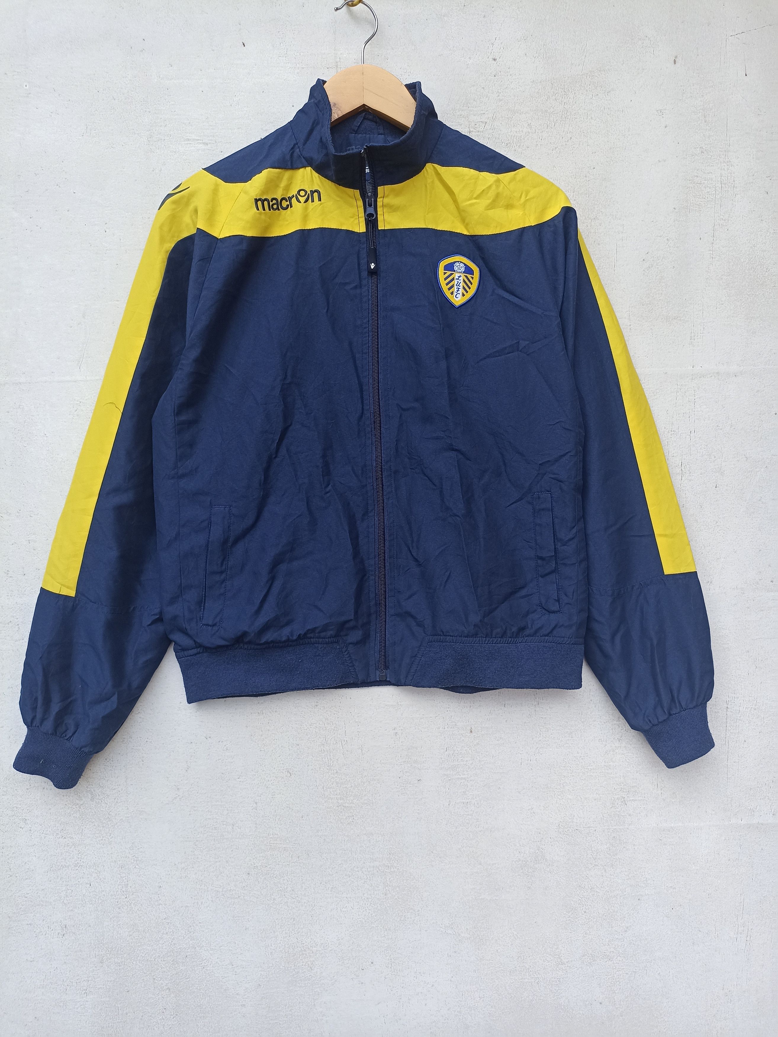 2012 Leeds United Jacket zipper Macron sweater