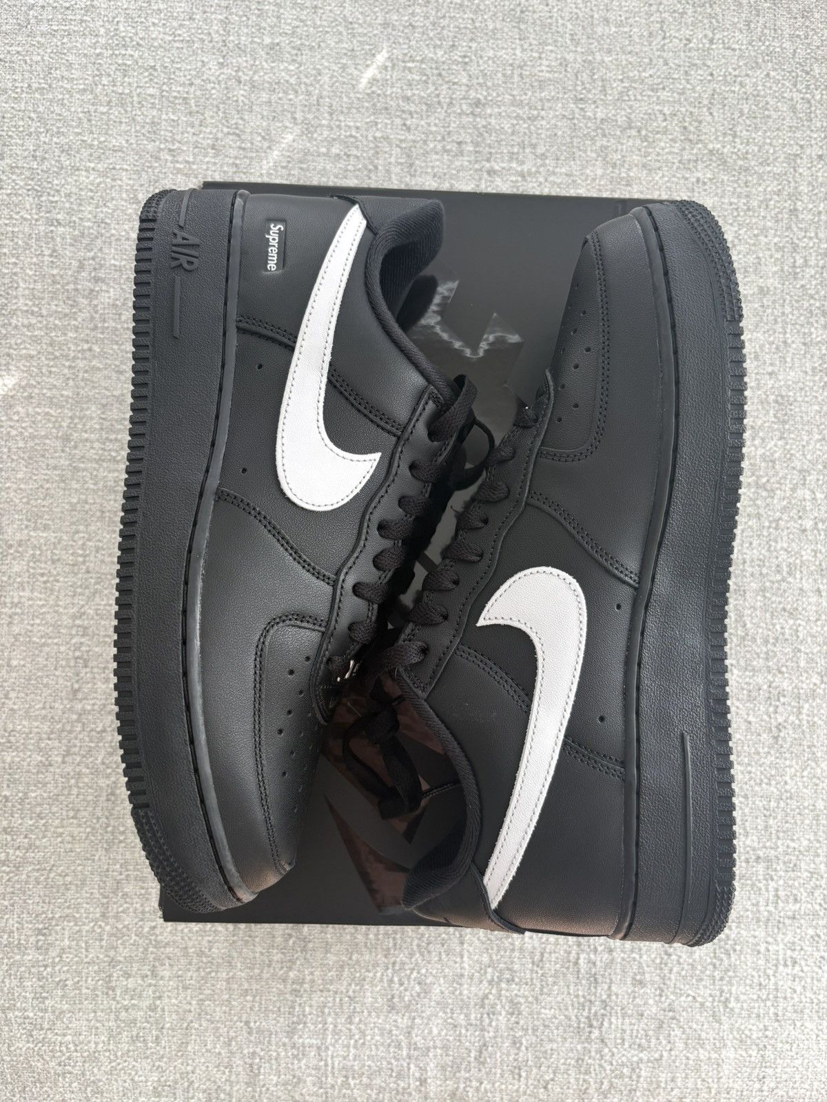 Nike × Supreme Supreme x Nike Air Force 1 ‘Box Logo-Black White’ Size US 9 / EU 42 - 2 Thumbnail