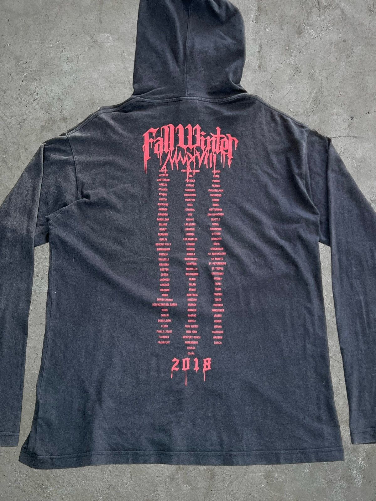 Vetements FW/18 Vetements Metal Tour Hoodie Size US L / EU 52-54 / 3 - 7 Thumbnail