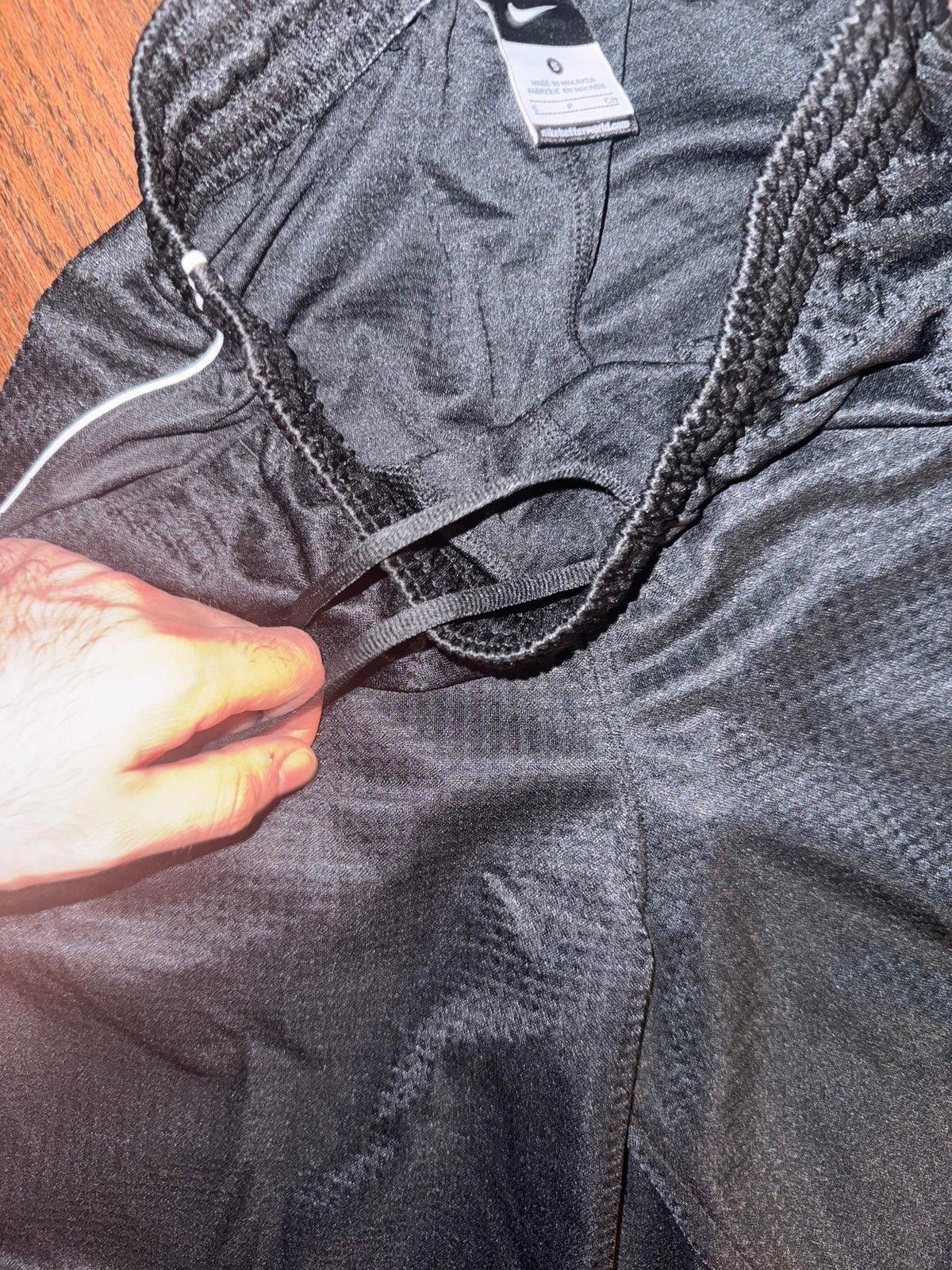 Nike VTG Y2K Nike Dri-Fit Nylon Hoop Shorts Rare Sz S Size US 30 / EU 46 - 5 Thumbnail