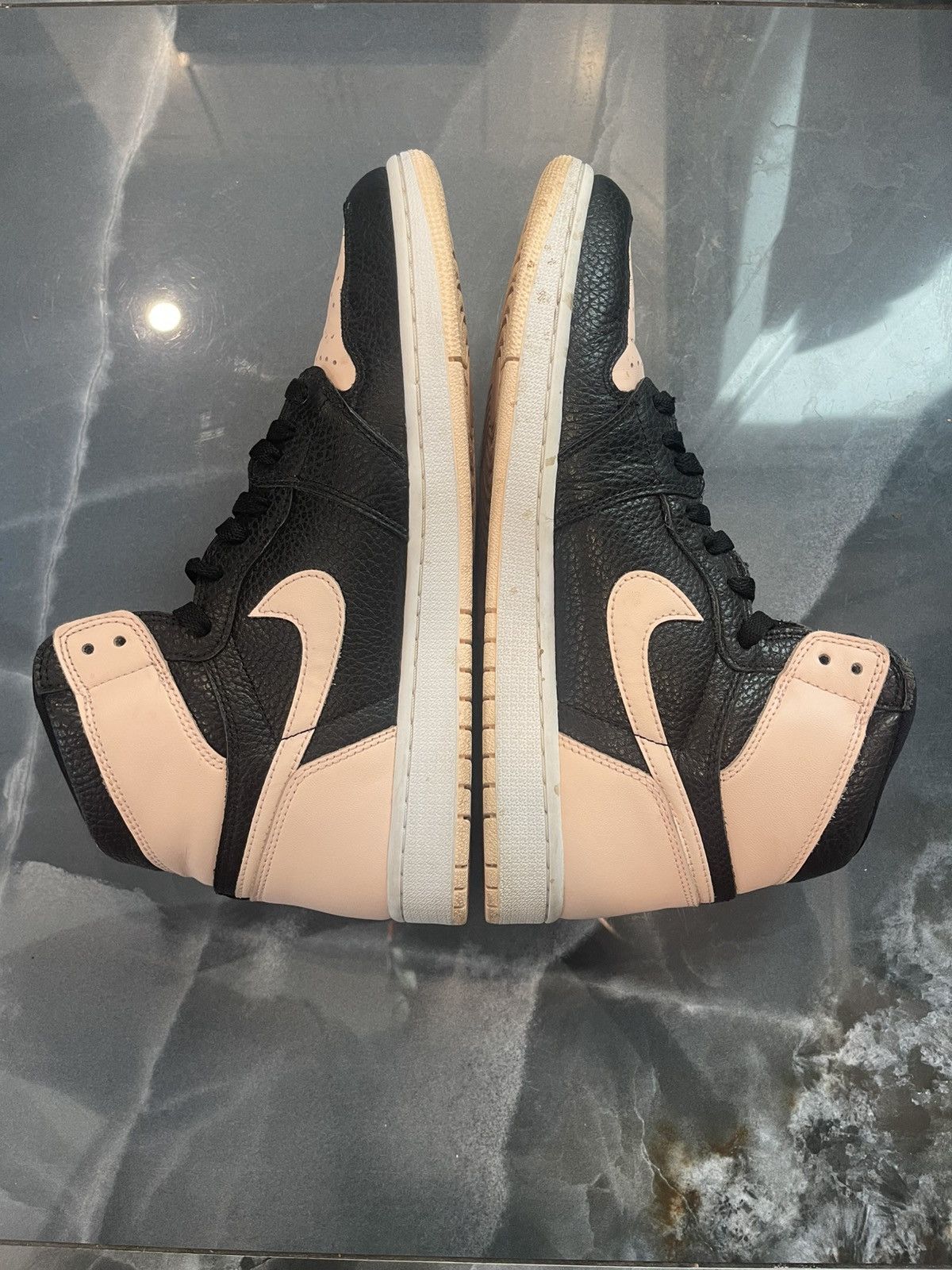 Jordan Brand Jordan 1 Crimson Tint 11 Size US 11 / EU 44 - 4 Thumbnail