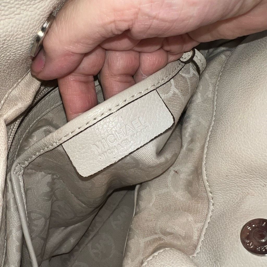 Michael Kors Michael Kors Hamilton Bag In Clay with Silver Hardware Lock Size ONE SIZE - 14 Thumbnail