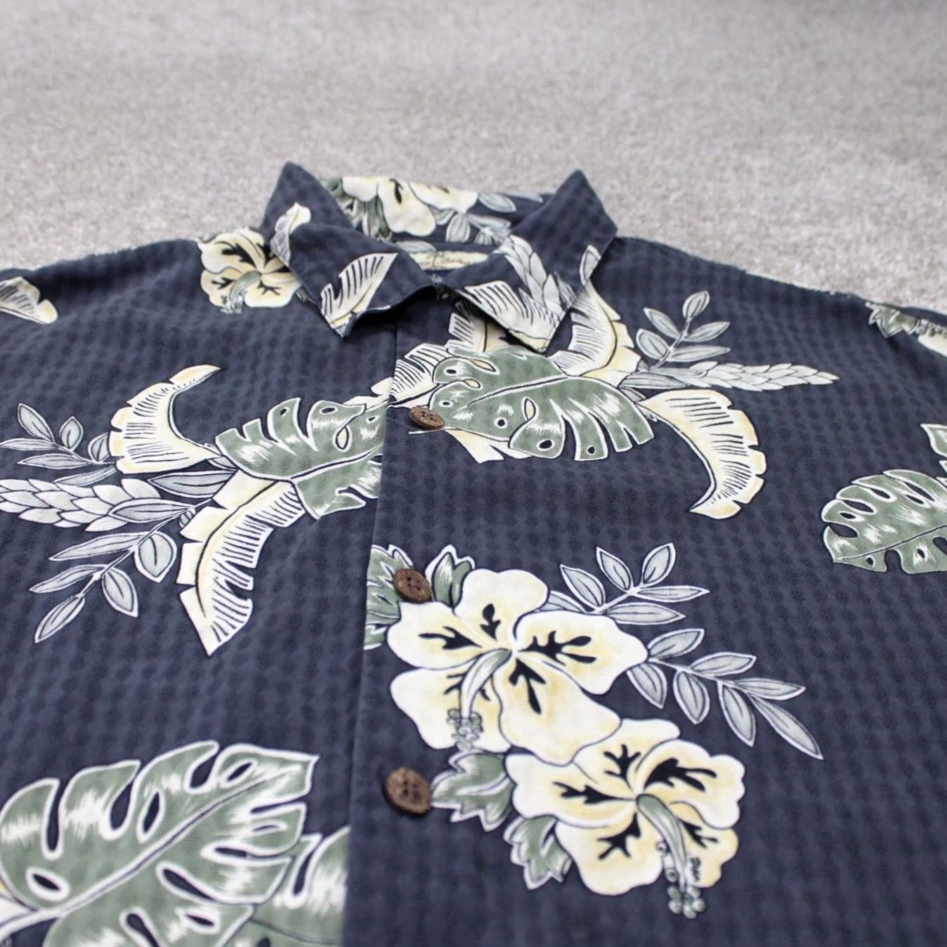 Tommy Bahama Tommy Bahama Button-Up Shirt Men Large Blue Floral Silk 100% Silk Hawaiian Camp S/S Size US L / EU 52-54 / 3 - 4 Thumbnail