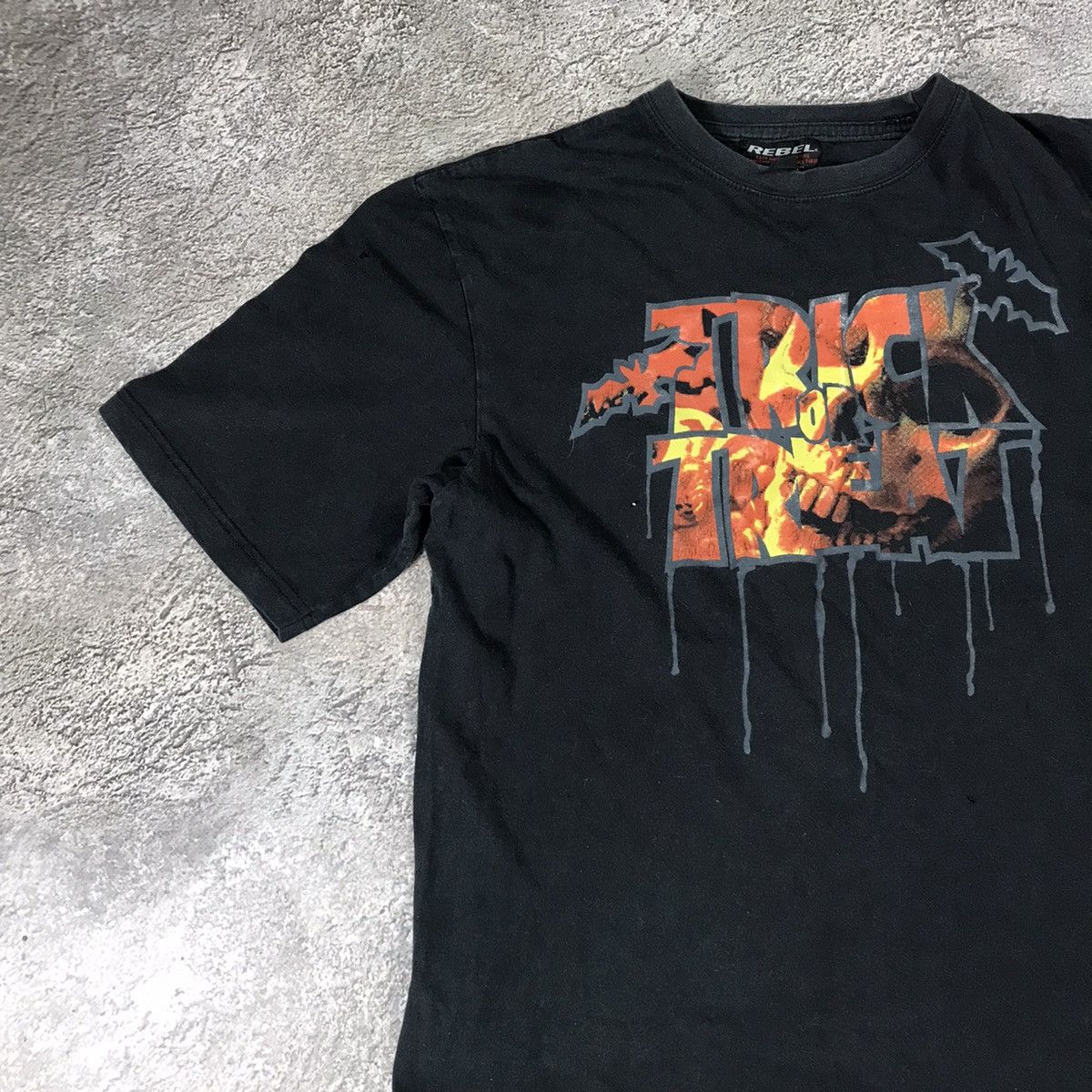 Vintage Vintage Y2K Graphic Tee Bones Horror Streetwear Grunge S Size US S / EU 44-46 / 1 - 4 Thumbnail