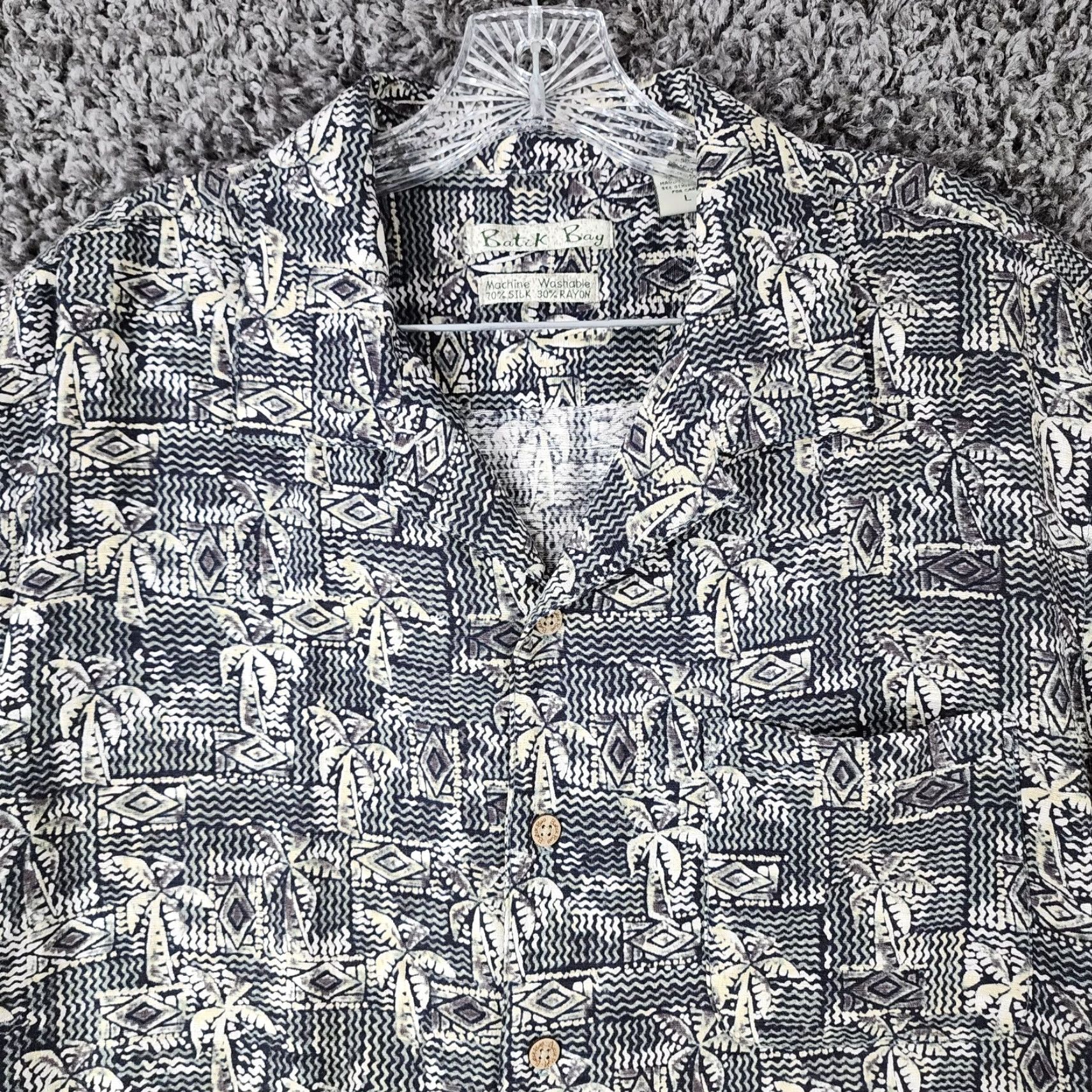 Vintage VINTAGE Batik Bay Hawaiian Button-Up Shirt Mens Size L Short Sleeve Beige Palm Tree Size US 33 - 4 Thumbnail