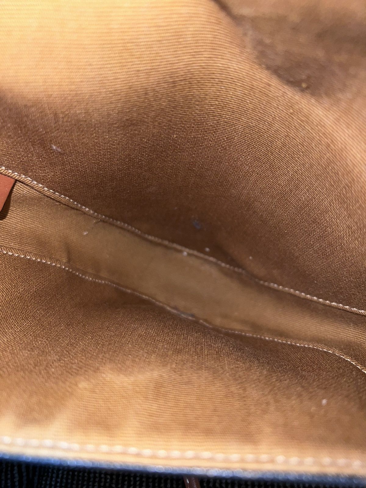 Celine Celine Triomphe Triangle Bag in Brown Size ONE SIZE - 9 Thumbnail