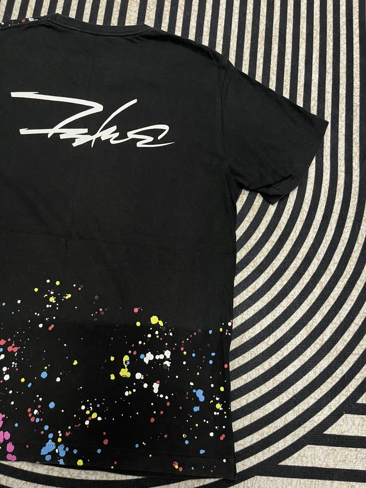 Futura × Uniqlo 2000s UNIQLO X FUTURA SHORT SLEEVE TSHIRT ART DESIGN Size US XL / EU 56 / 4 - 11 Thumbnail