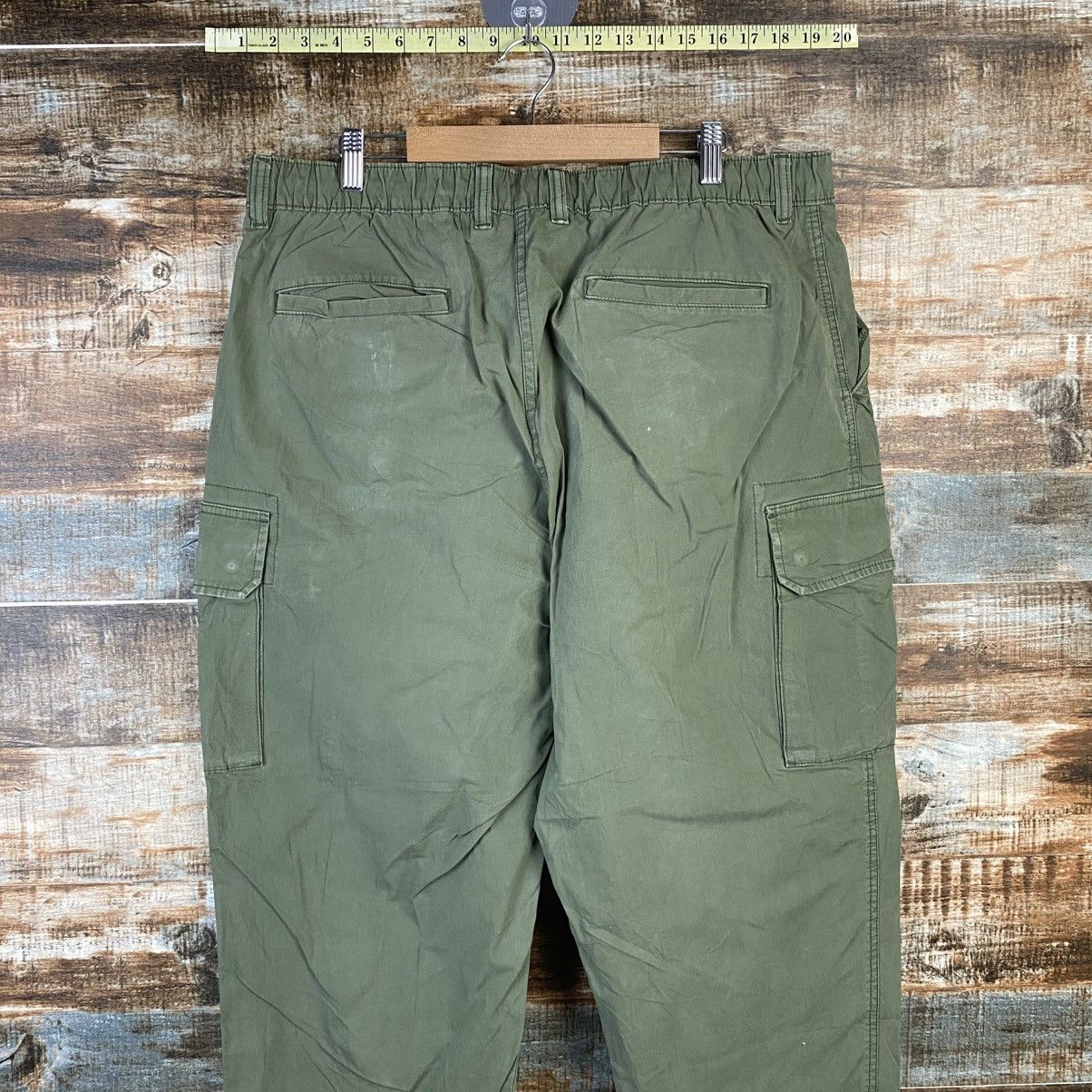 Japanese Brand DL Uniqlo Green Cargo Multipocket Joggers Pants #C892 Size US 35 - 14 Thumbnail