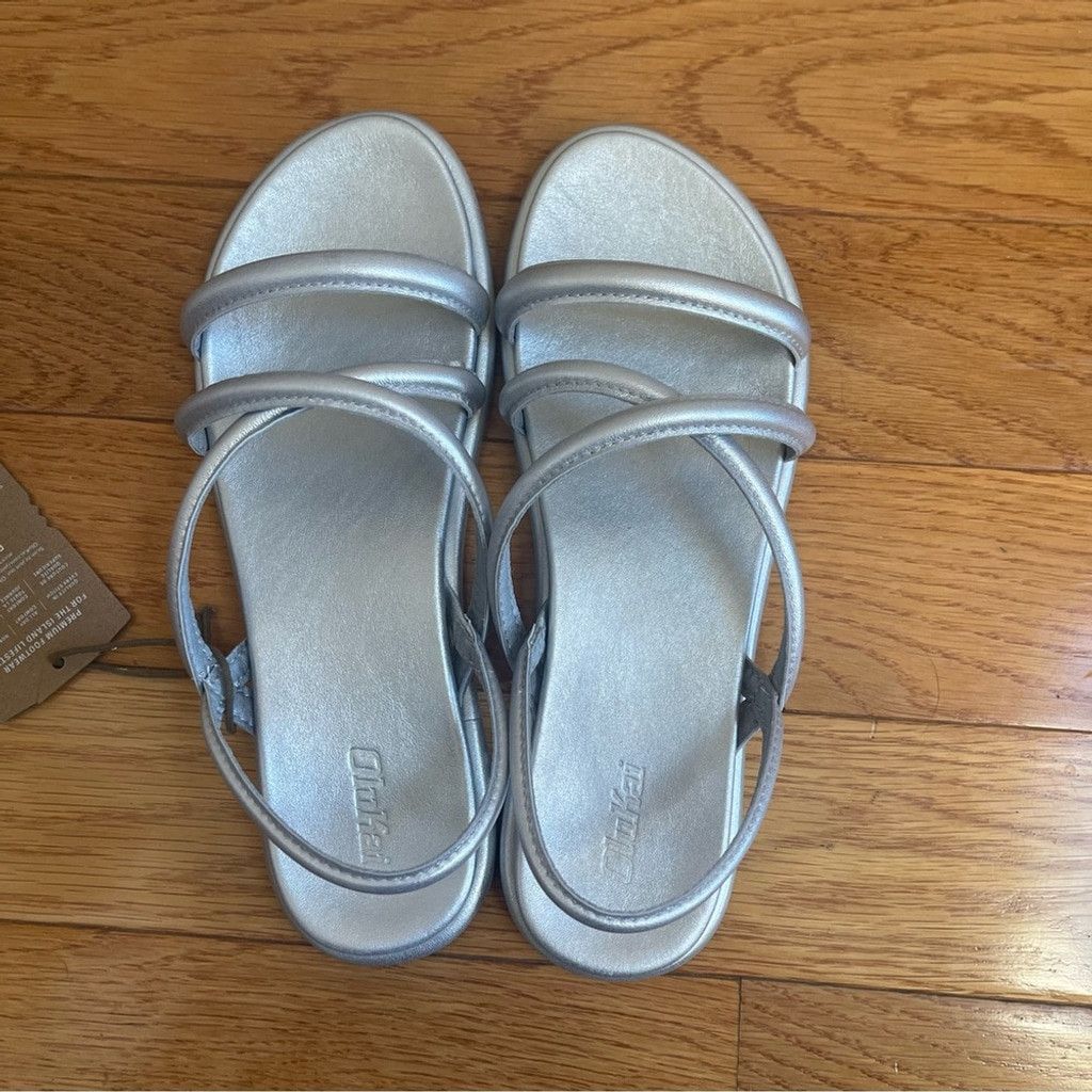 Olukai OluKai Tiare Strappy Silver Metallic Leather Sandals Size 9 Size US 9 / IT 39 - 4 Thumbnail