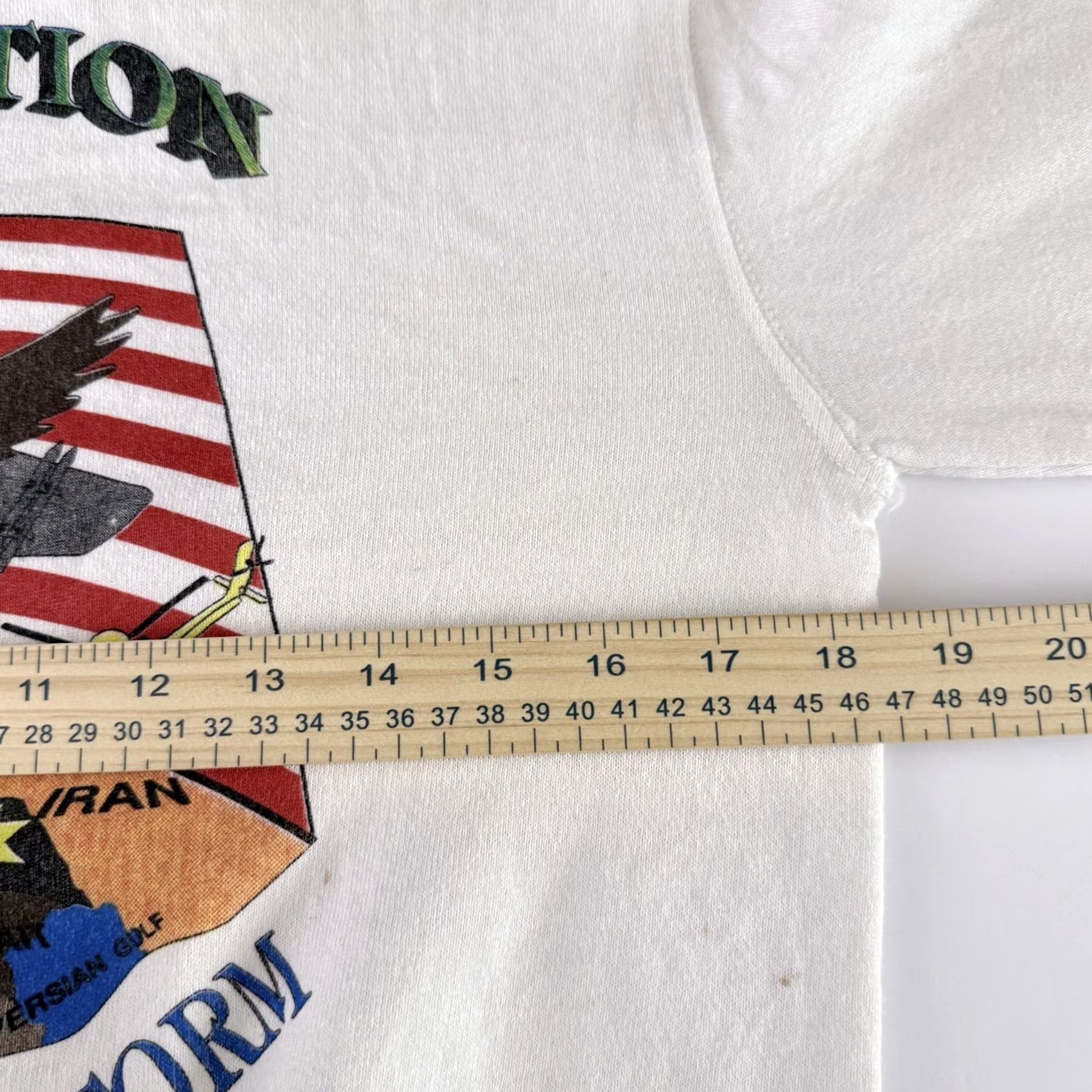 Fruit Of The Loom VINTAGE Fruit of the Loom Sweartshirt Mens M White Desert Storm 1991 Storm Graphic Print Crew Neck Pullover Knit Sweatshirt Regular Fit Shirt Size US M / EU 48-50 / 2 - 8 Thumbnail