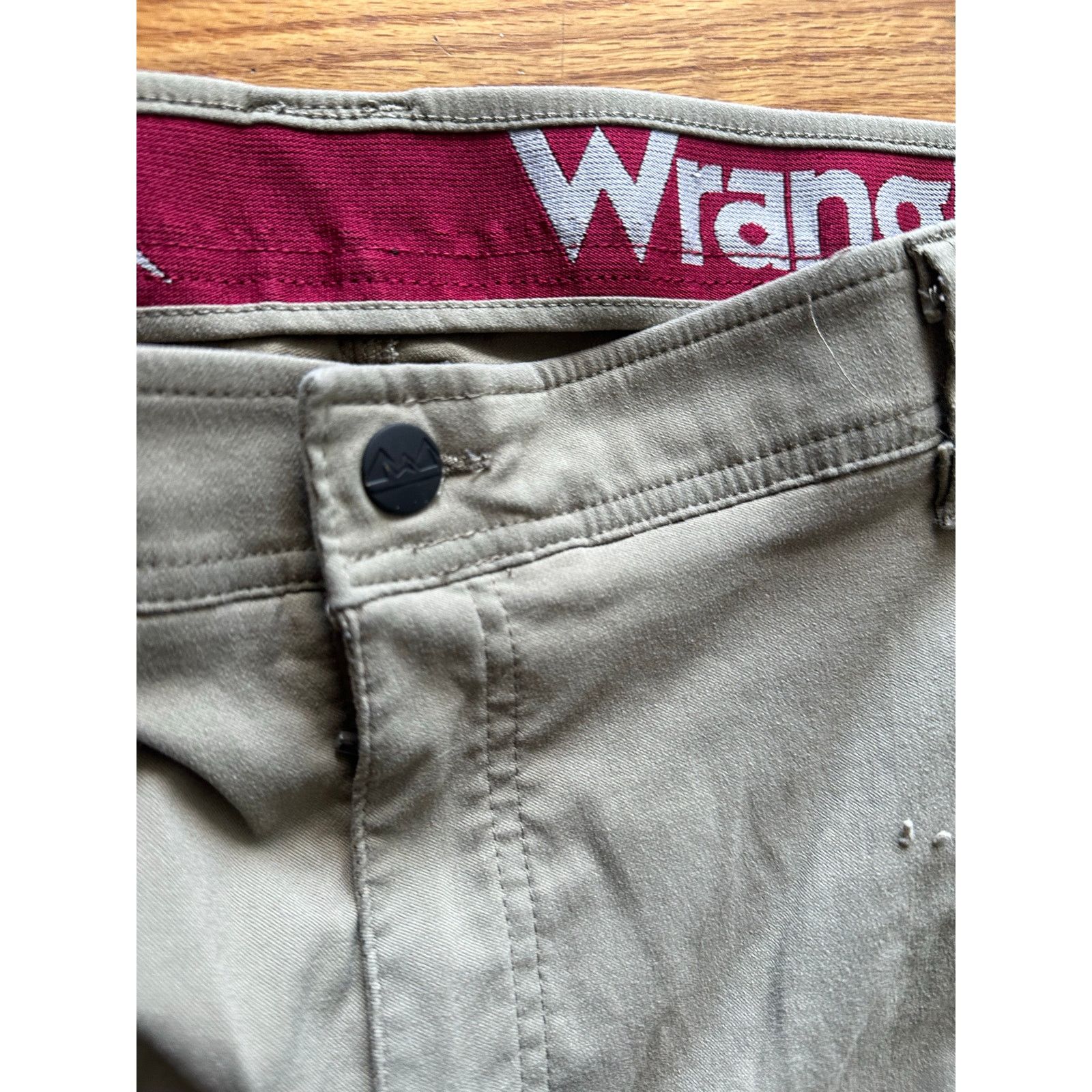 Wrangler Wrangler Khaki Cargo Pants – Size 40x30 Size US 40 / EU 56 - 6 Thumbnail
