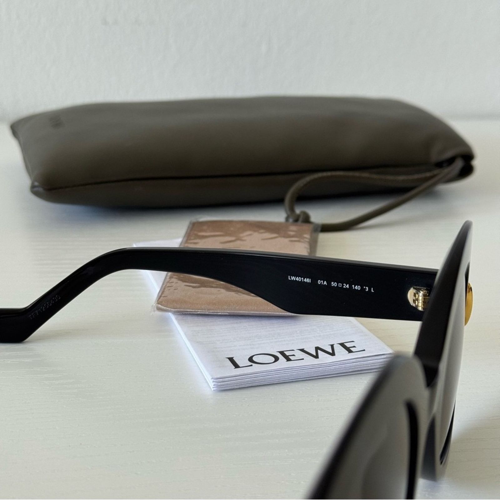 Loewe New! Loewe Black Round Sunglasses LW40146I 01A, Authentic Size ONE SIZE - 5 Thumbnail