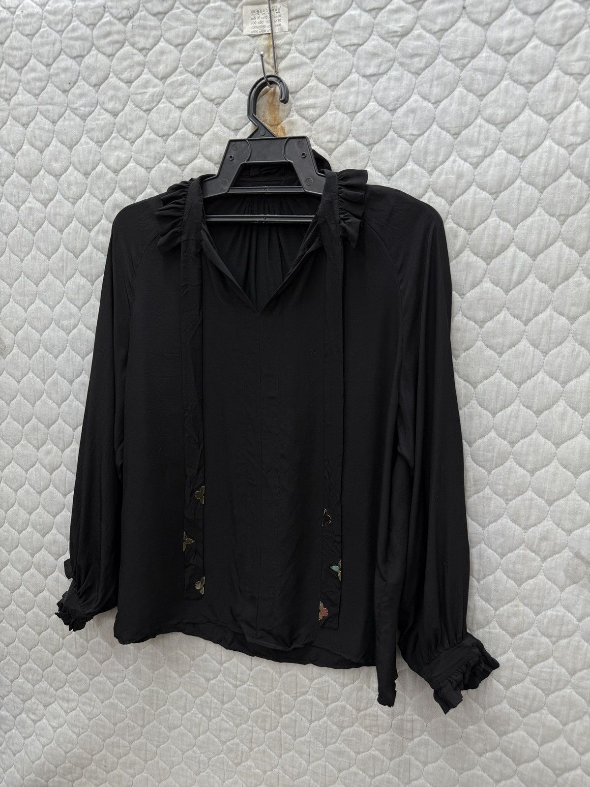 Louis Vuitton 🔥🔥🔥ARCHIVE LOUIS VUITTON BLOUSE Size XS / US 0-2 / IT 36-38 - 2 Thumbnail