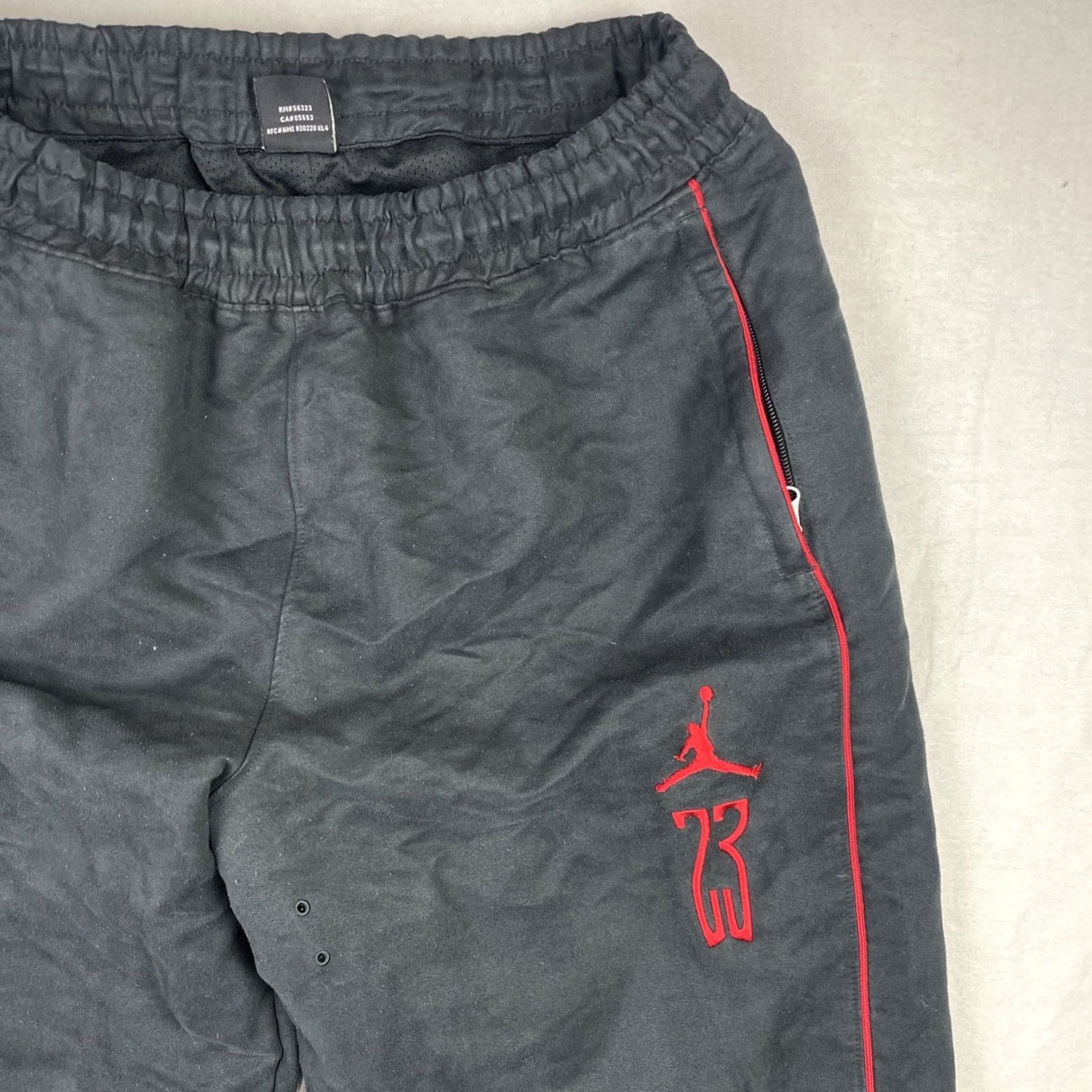 Jordan Brand VINTAGE Jordan Track Pants Mens M Black Red Last Shot Ferrari Baggy Size US 29 - 4 Thumbnail