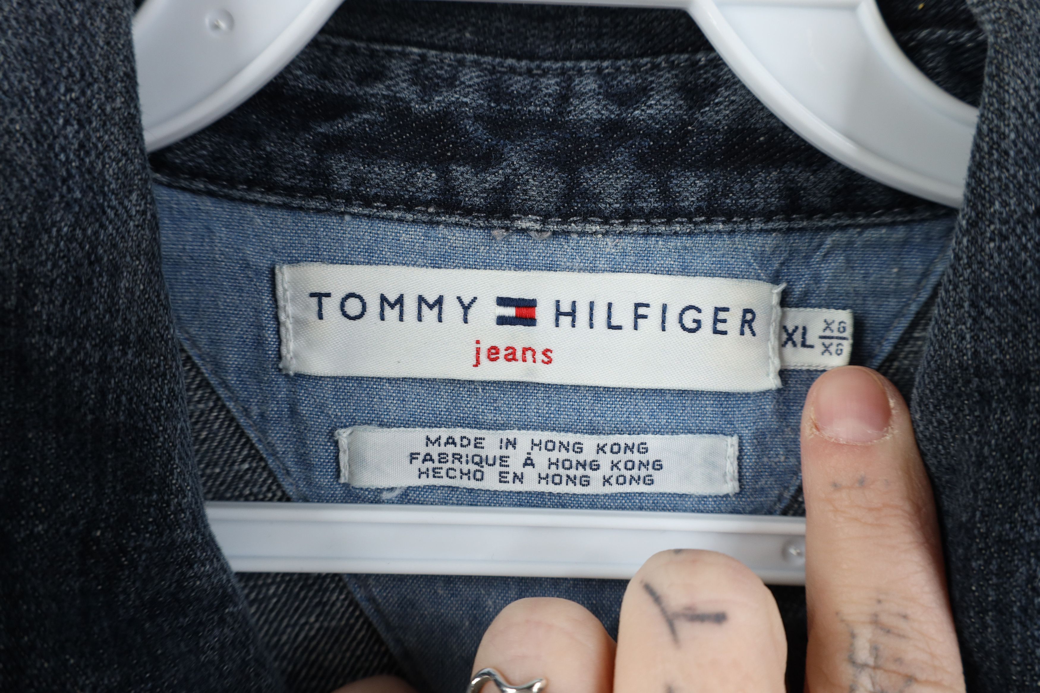 Tommy Hilfiger Vintage Y2K 2002 Tommy Hilfiger Flag Denim Trucker Jacket Size XL / US 12-14 / IT 48-50 - 8 Thumbnail