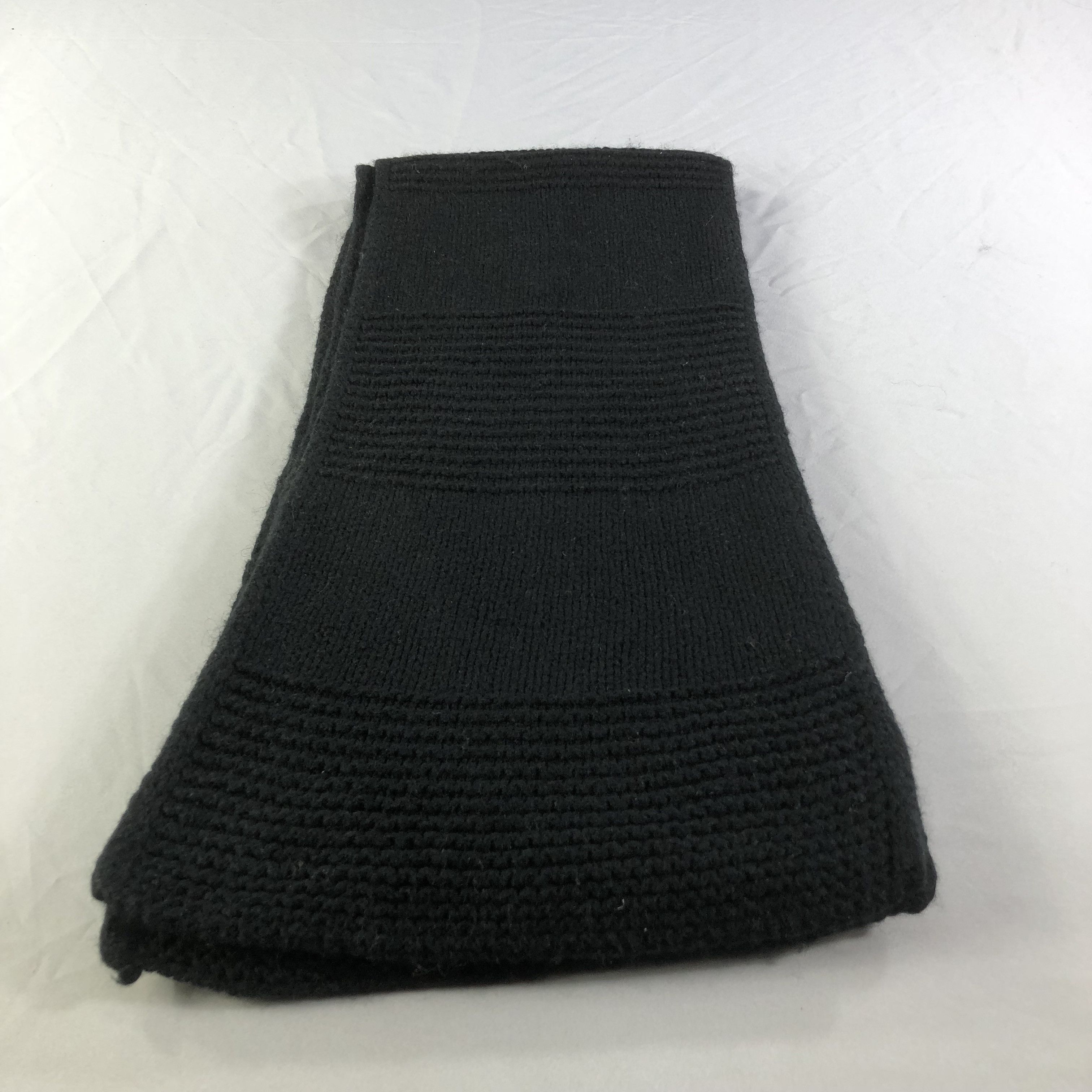Banana Republic Banana Republic Black Scarf Muffler V1663 Size ONE SIZE - 2 Thumbnail