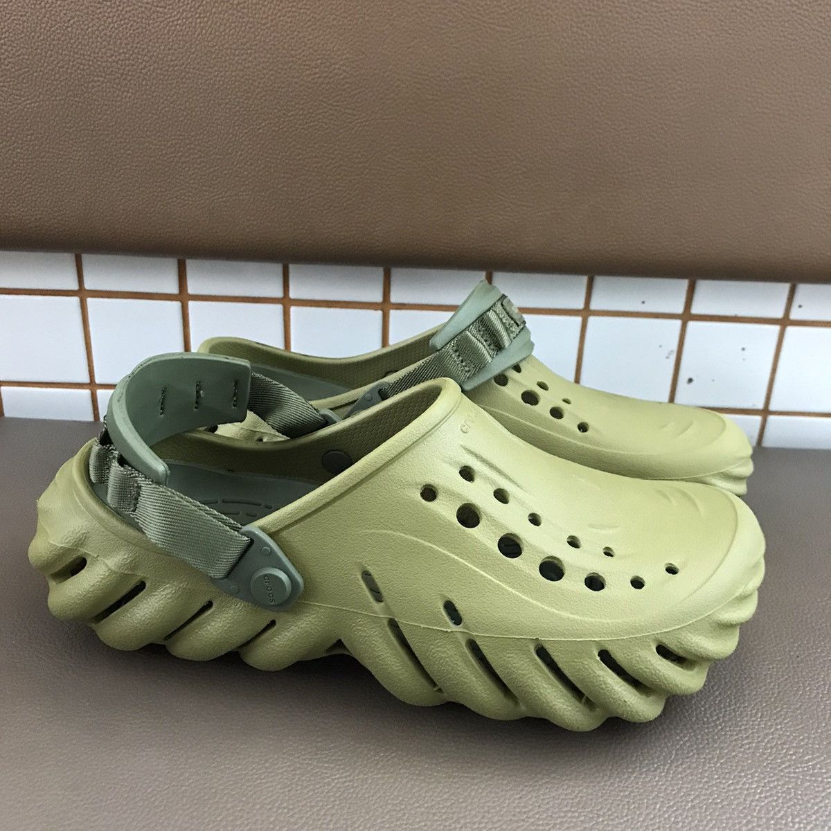 Crocs × Hypebeast Crocs Echo Clog Green Size 8uk 42 eur Designed in Colorado Size US 8 / EU 41 - 25 Thumbnail