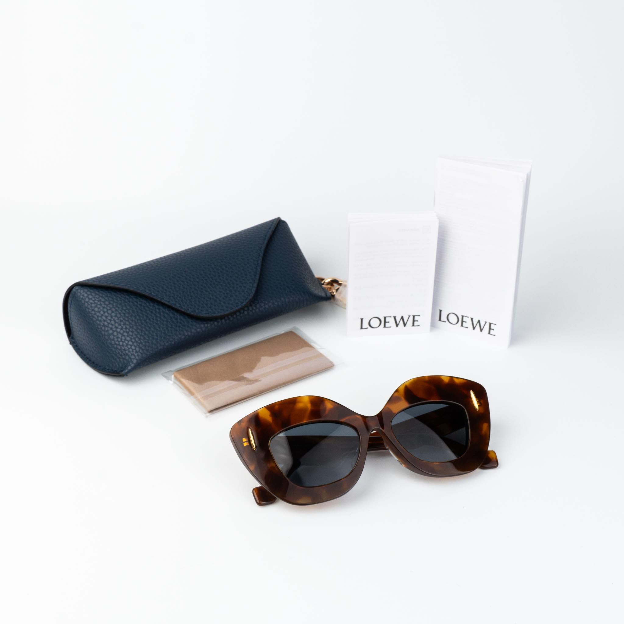 Loewe Loewe Women Sunglasses LW40127F ANAGRAM 53V NEW AUTHENTIC Size ONE SIZE - 9 Thumbnail