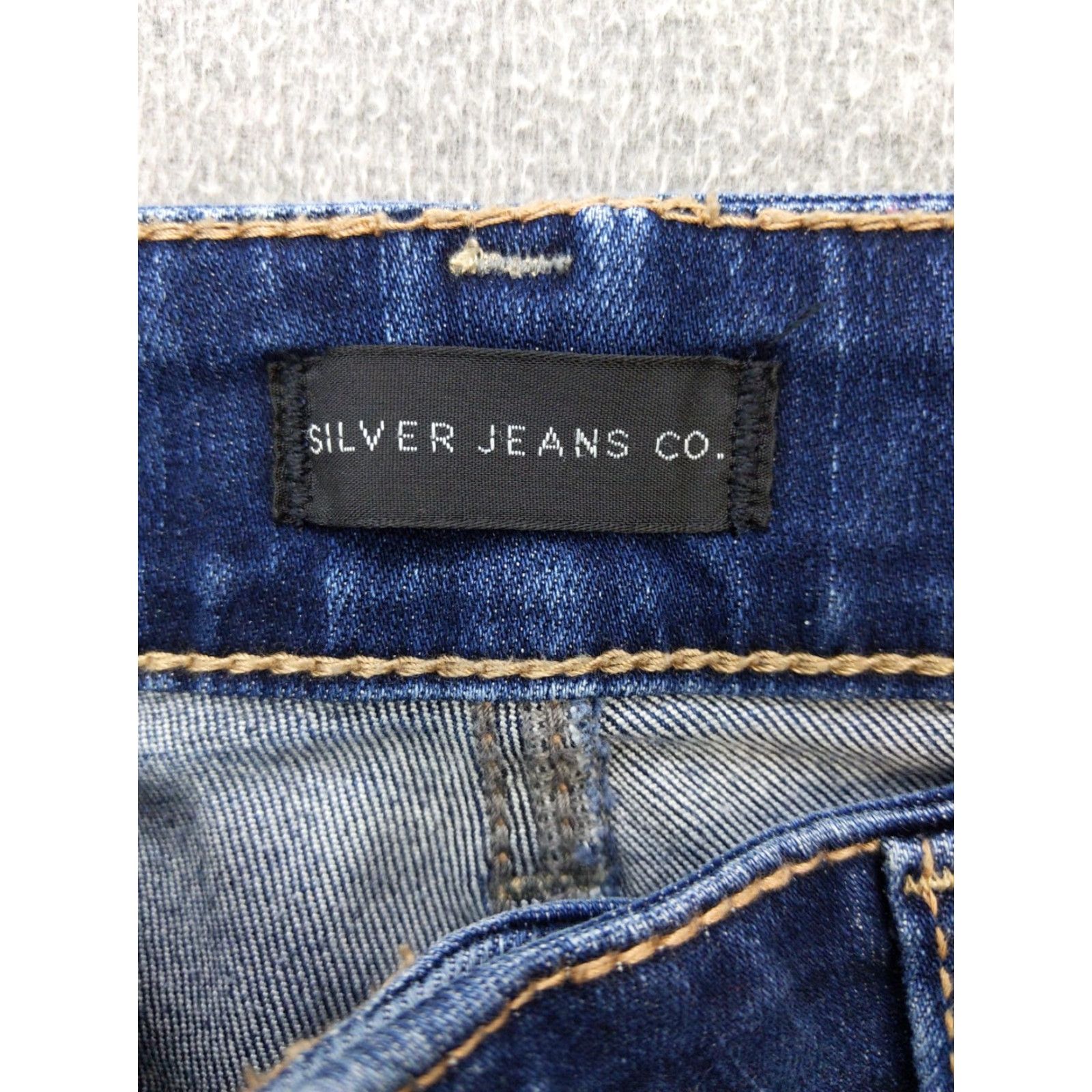 Silver Jeans Co. Silver Jeans Co Avery Straight Jeans Womens 28x30 Blue Mid Rise Stretch Denim Shirt/Pants? Size 28" / US 6 / IT 42 - 5 Thumbnail