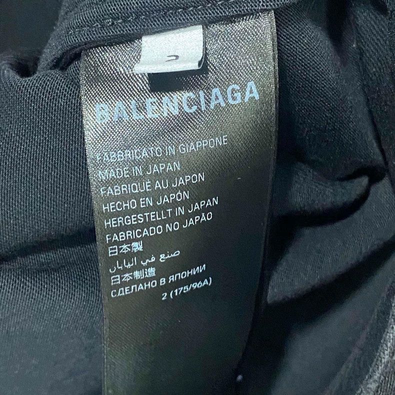 Balenciaga Balenciaga Splicing damage to double-ring denim jacket Size US M / EU 48-50 / 2 - 6 Thumbnail