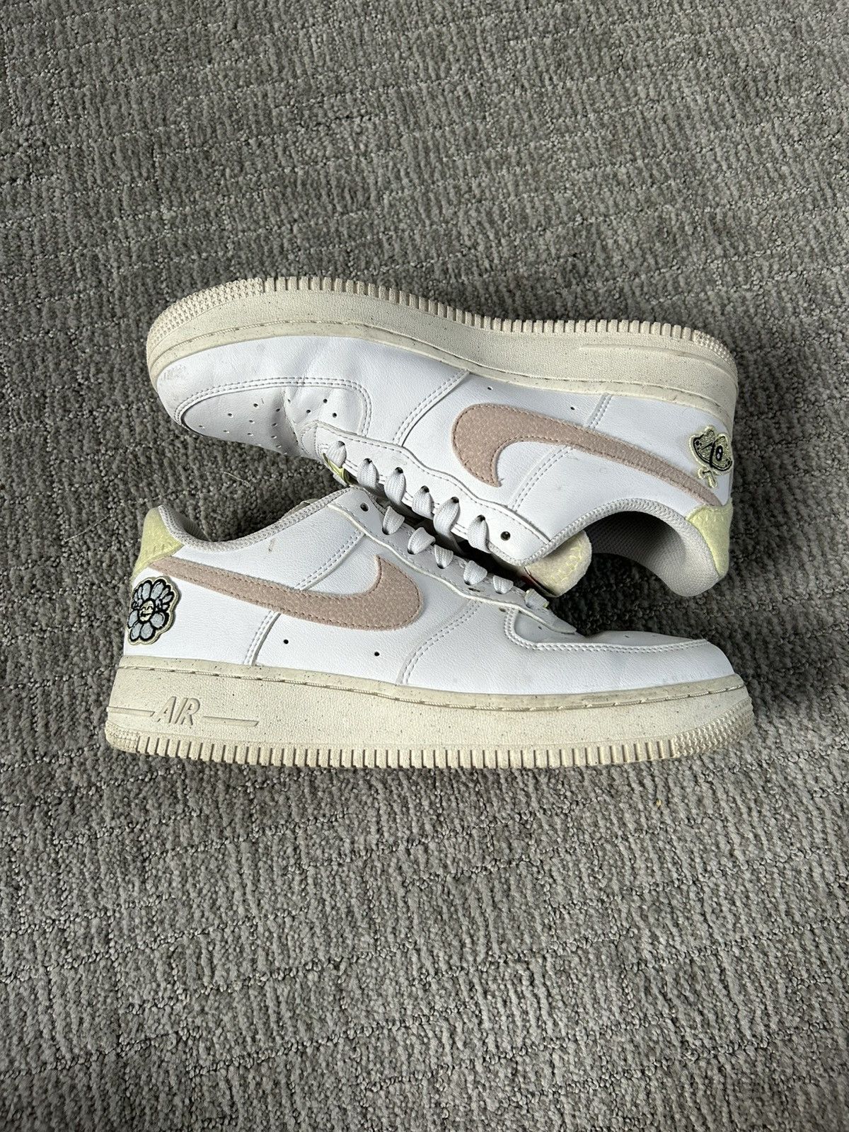Nike Nike Air Force 1 Butterfly and Flower White and Pink Size US 8 / IT 38 - 1 Thumbnail