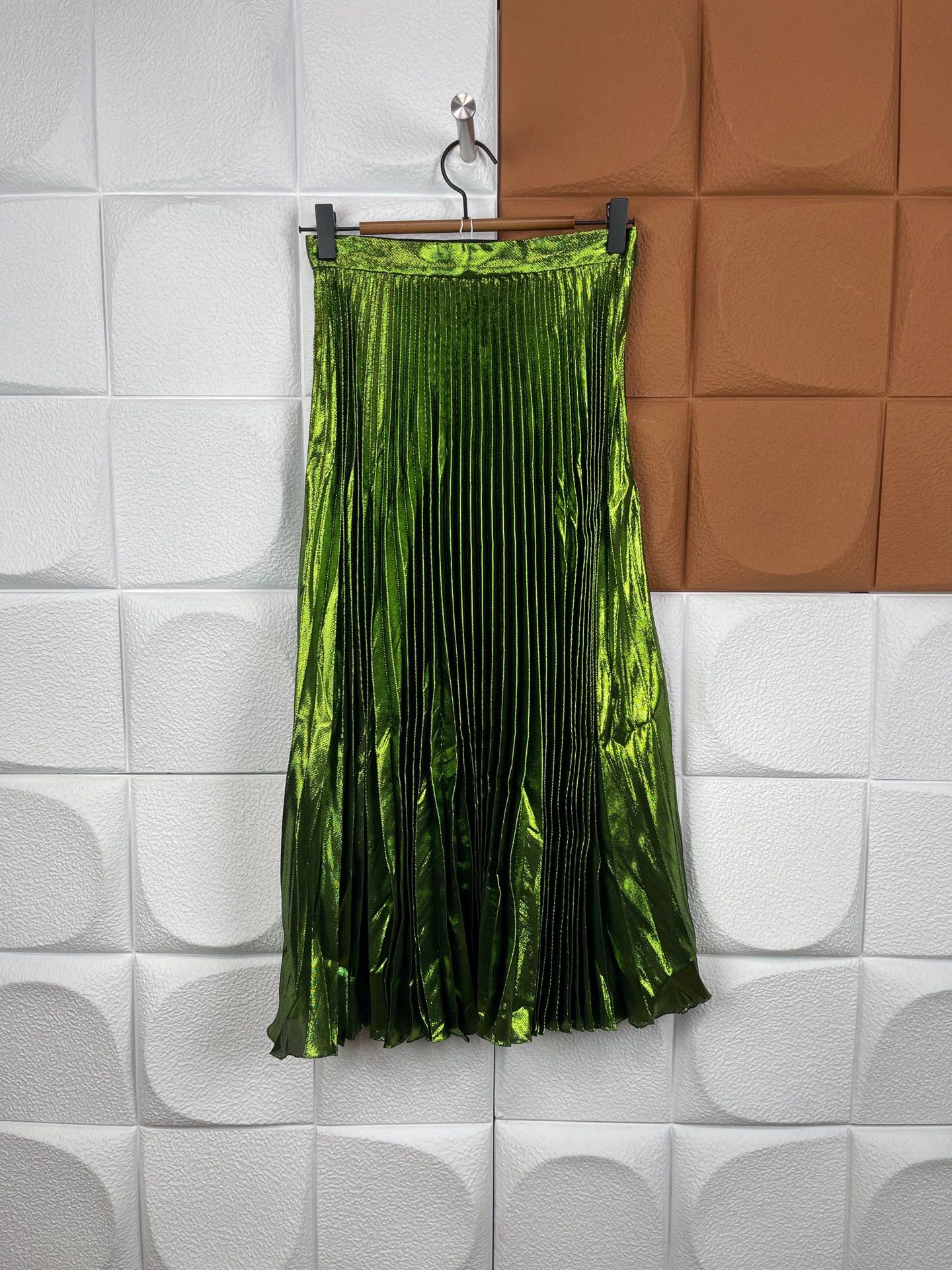 Gucci Gucci Pleated Long Skirt Women's 38 New Size XS / US 0-2 / IT 36-38 - 1 Thumbnail
