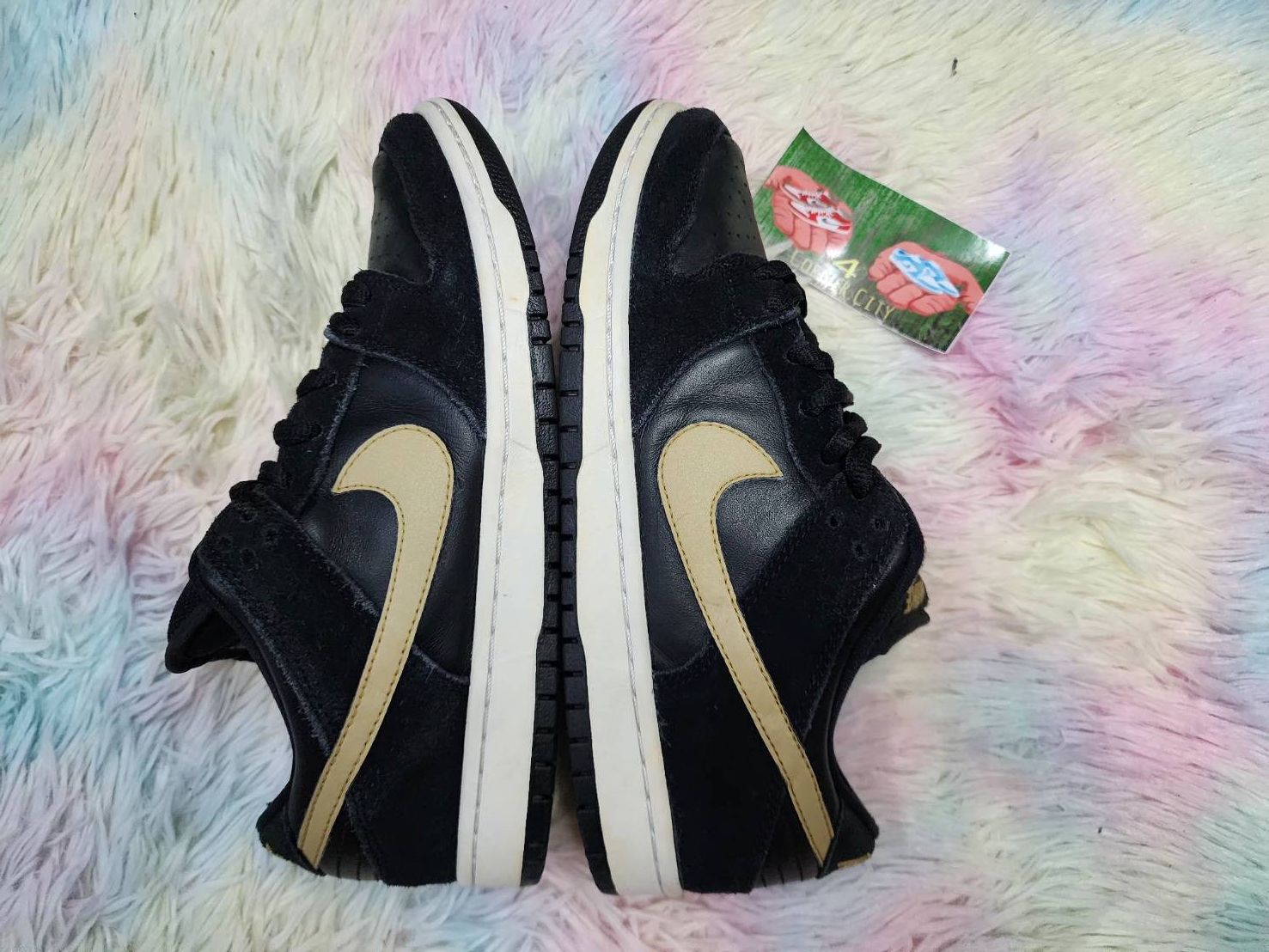Nike Nike Sb Dunk Low Metallic Gold Size US 8 / EU 41 - 5 Thumbnail