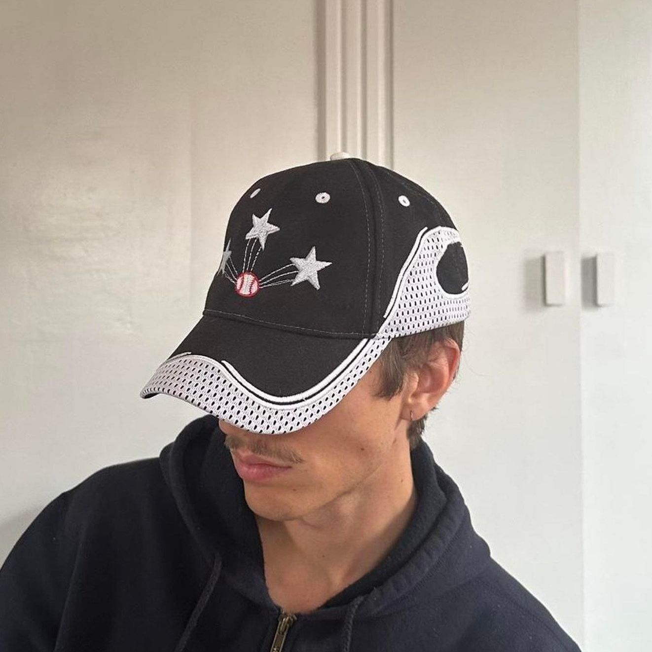 Vintage Vintage Y2K 00s Sporty Baseball Star Embroidered Flame Hat Size ONE SIZE - 1 Thumbnail