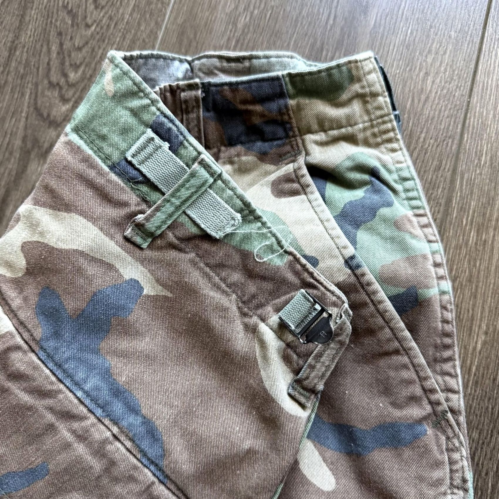 Vintage Y2K Army Camo Cargo Pants Mens 30x28 Woodland Adjustable Waist Drawstring Baggy Size US 30 / EU 46 - 4 Thumbnail