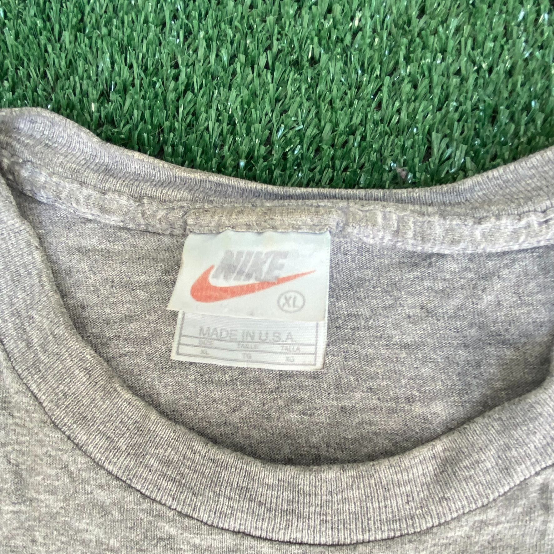 Nike × Vintage Vintage 90s Nike Logo Shirt Gray Off Center Swoosh Tee Size US XL / EU 56 / 4 - 4 Thumbnail
