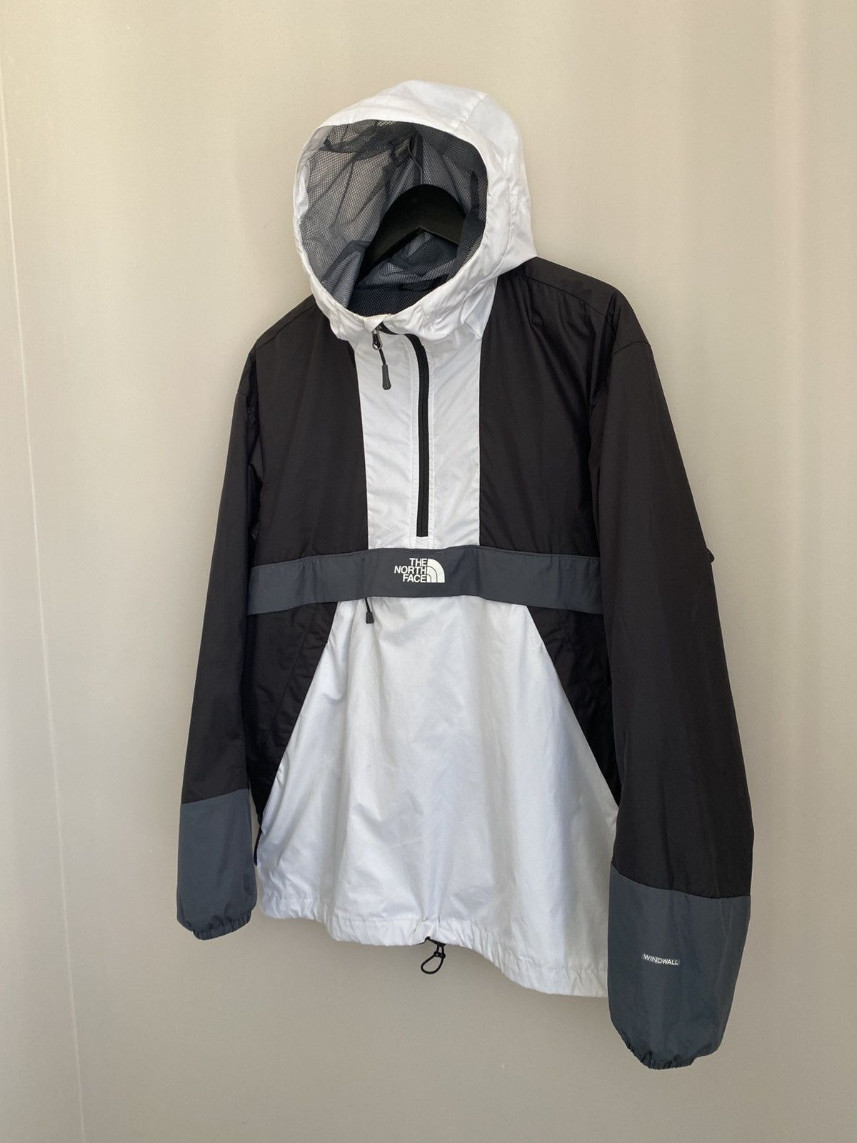 The North Face The North Face Men's Flyweight Anorak Size US M / EU 48-50 / 2 - 2 Thumbnail