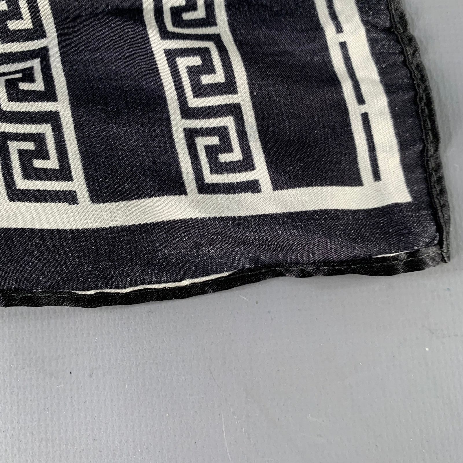Vintage VINTAGE Black White Greca Silk Pocket Square Size ONE SIZE - 4 Thumbnail