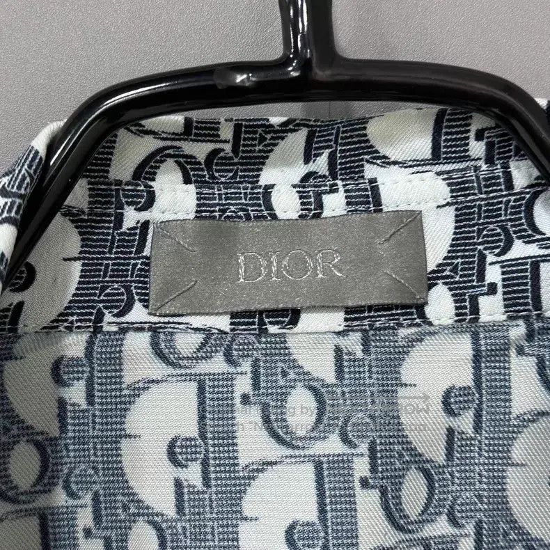 Dior Dior Size 39 Blue and white printed silk shirt Size US XXS / EU 40 - 4 Thumbnail