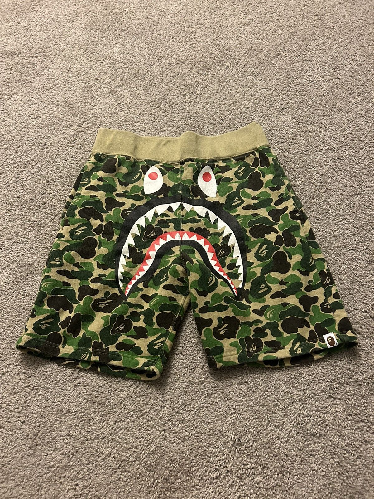 A Bathing Ape sz newest M BAPE AAPE shorts jog