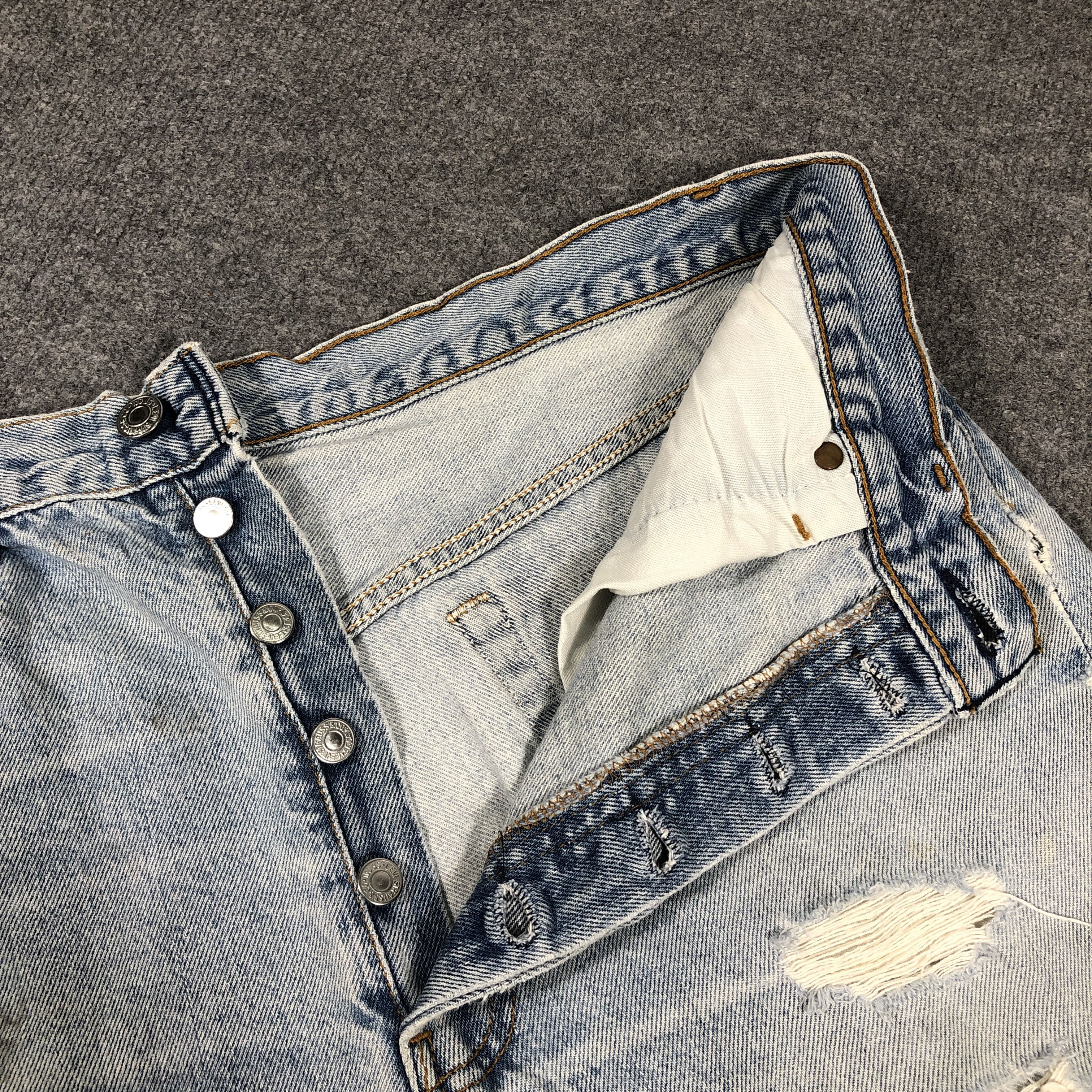 Levi's × Vintage 90s Vintage Levis 501 Jeans Fly Button L1080W Size US 32 / EU 48 - 6 Thumbnail