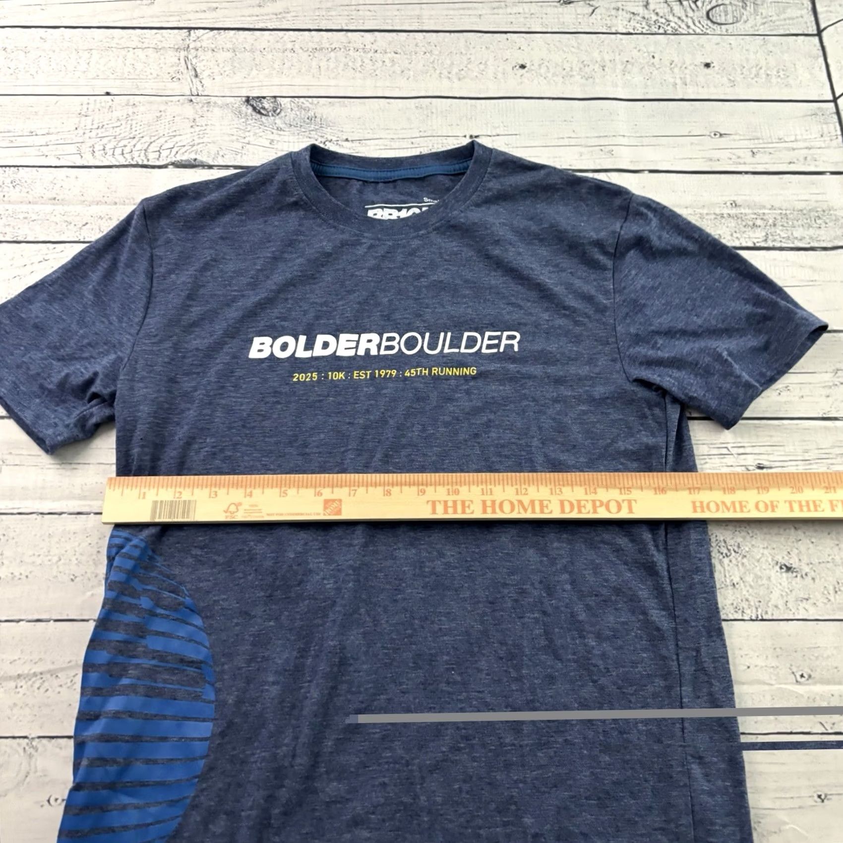 Vintage Bolder Boulder 10k 2025 Short Sleeve T-Shirt Men's S Blue Shirt Men XS- Short Sleeve T Shirt/Blue Size US S / EU 44-46 / 1 - 3 Thumbnail