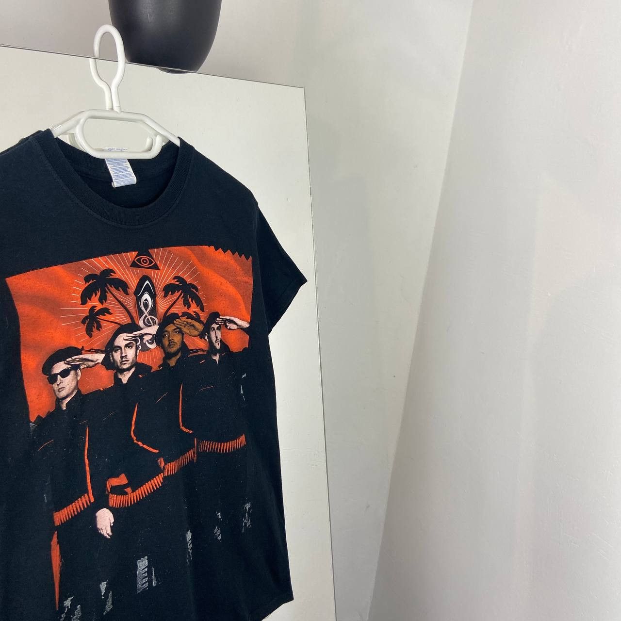 Band Tees KIZ Vintage Y2K Hip Hop Tour T-Shirt Size US S / EU 44-46 / 1 - 3 Thumbnail