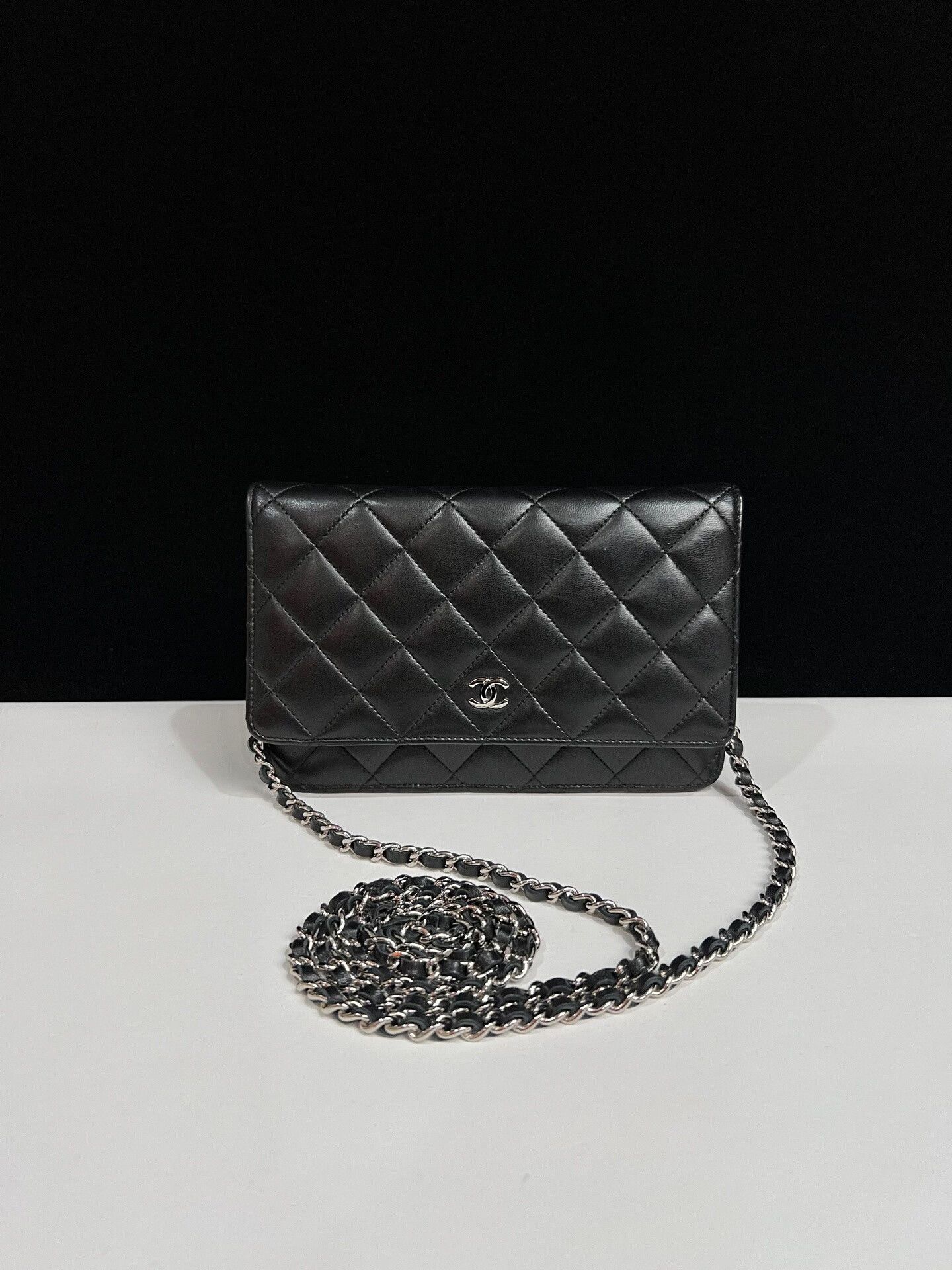Chanel Pre-loved Bag Very good condition Size ONE SIZE - 1 Thumbnail