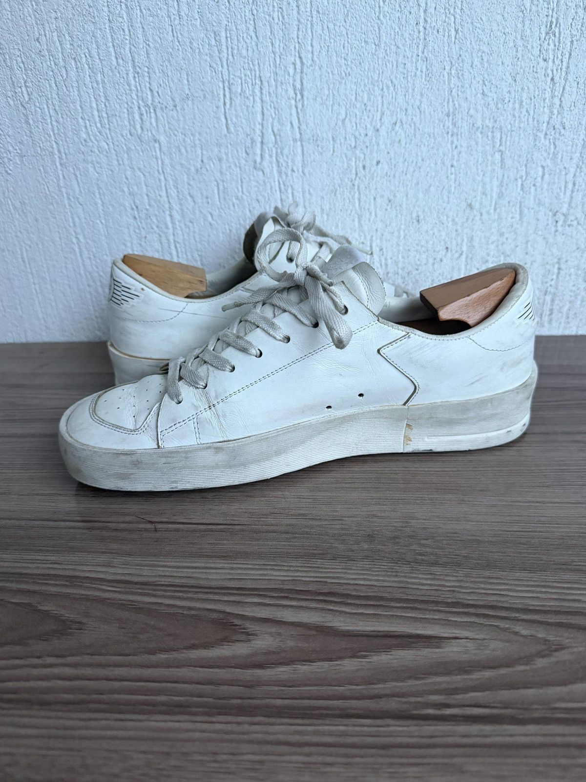 Golden Goose stardan ( love in an a instant) Limited edition sneaker Size US 8 / EU 41 - 10 Thumbnail