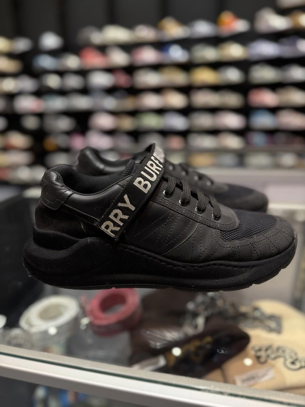 Burberry Burberry Ronnie Sneaker | Size 11US/44EU Black Size US 11 / EU 44 - 1 Thumbnail