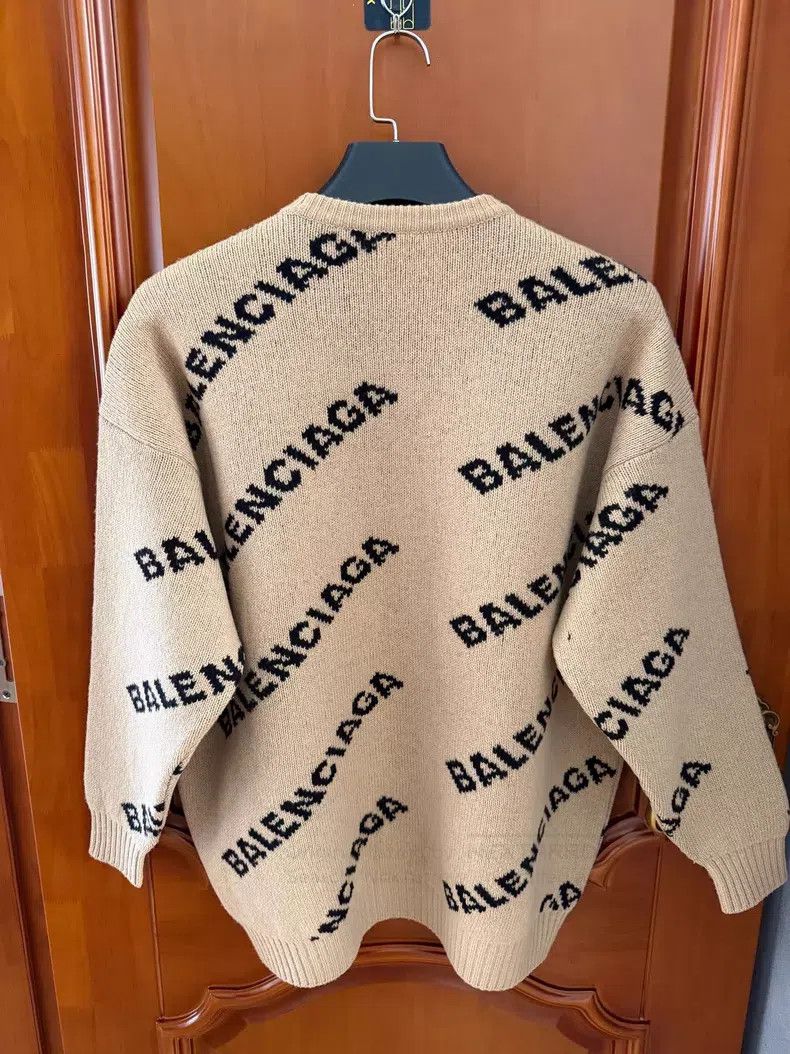 Balenciaga Balenciaga All-over printed logo wool sweater Size US XS / EU 42 / 0 - 2 Thumbnail