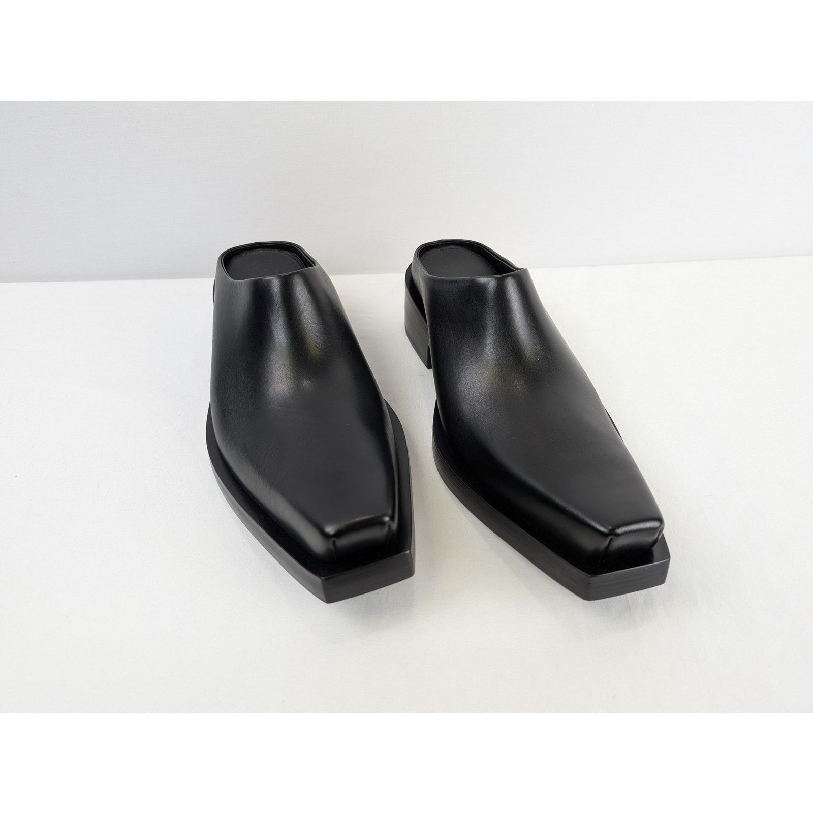 Balenciaga o1rshd1 New Matt Calfskin Santiago Mule Sandal in Black Size US 9 / EU 42 - 7 Thumbnail