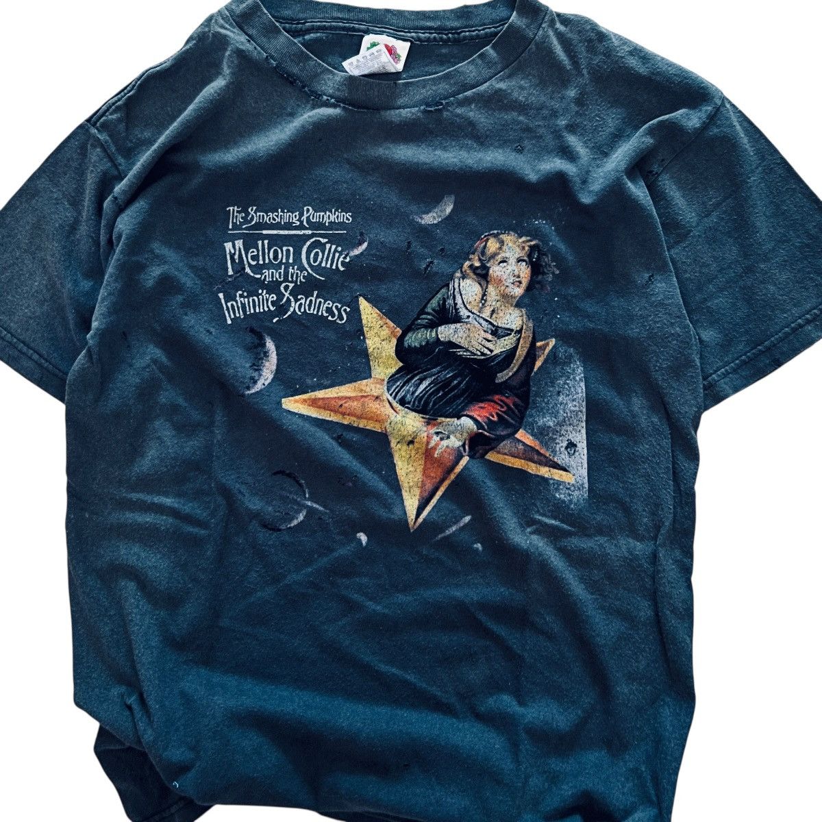 Vintage 90s The Smashing Pumpkins T-Shirt –Heavy Distressing