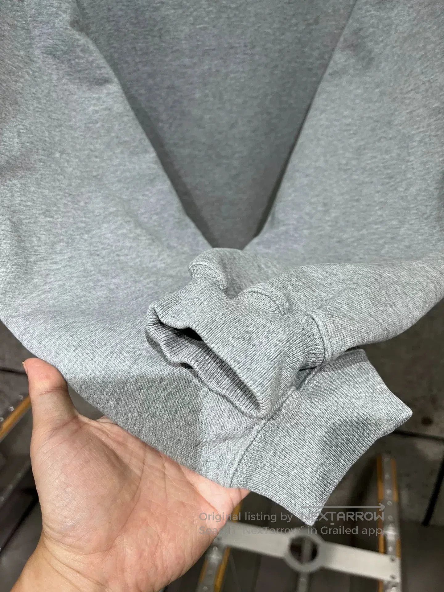 Balenciaga Balenciaga Gray Crewneck Logo Sweatshirt M. Size US M / EU 48-50 / 2 - 7 Thumbnail