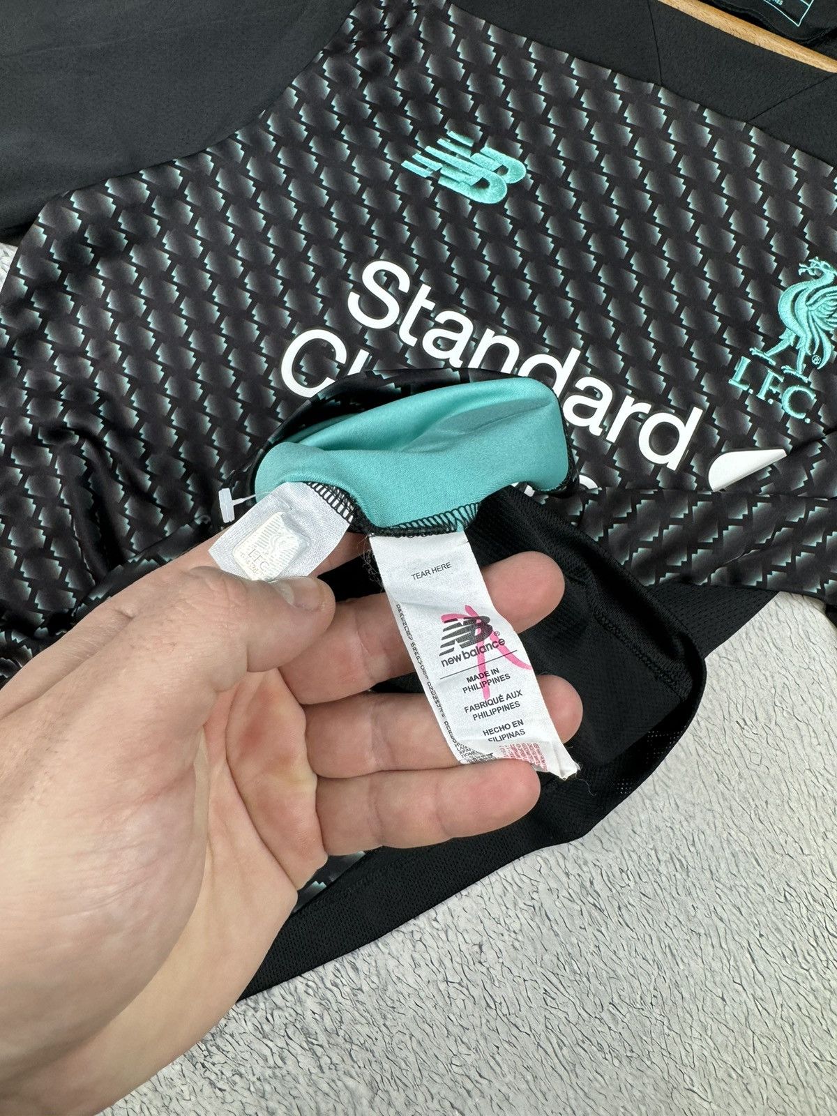New Balance × Vintage Vintage Liverpool 2019/20 Third New Balance Jersey Blokcore Size US M / EU 48-50 / 2 - 8 Thumbnail