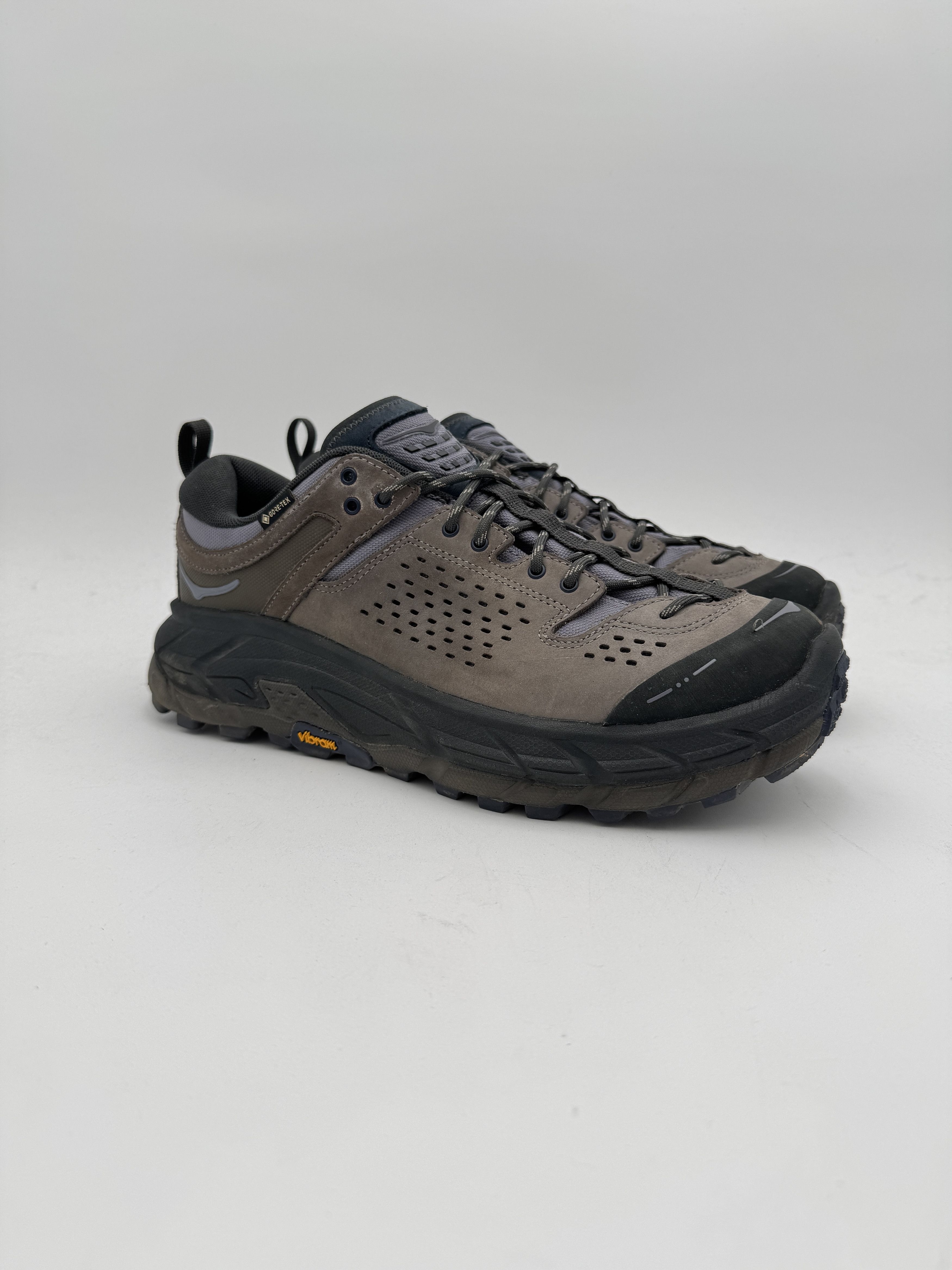 Hoka × _J.L-A.L_ JLAL Hoka One One Tor Ultra Low Dune Gray Size US 11 / EU 44 - 1 Thumbnail