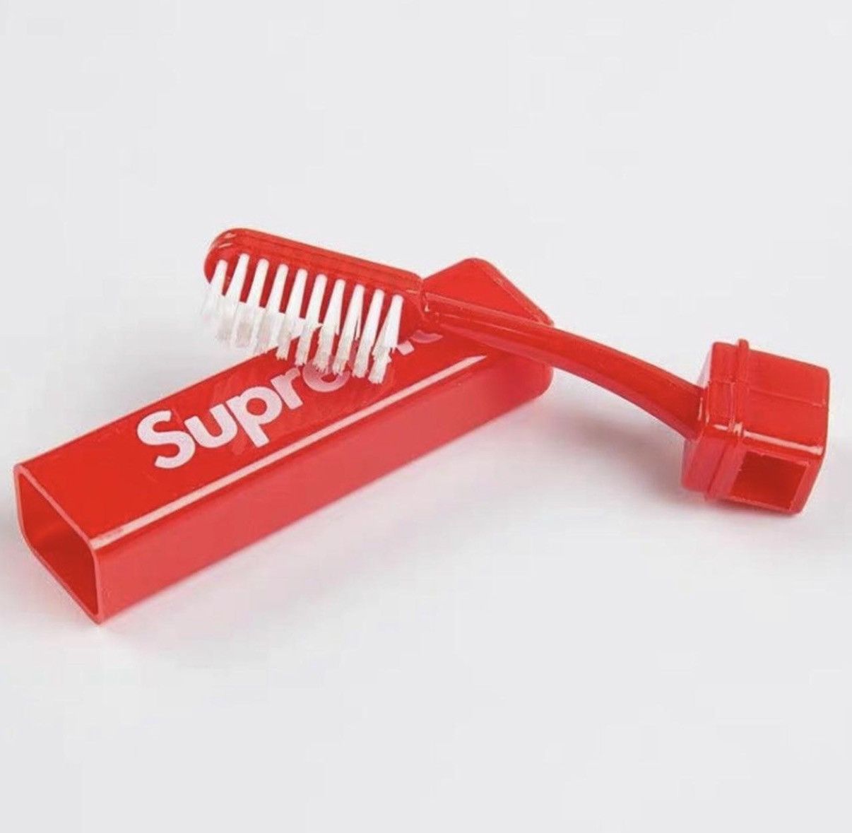 Supreme Travel Toothbrush (FW17) Size ONE SIZE - 1 Thumbnail