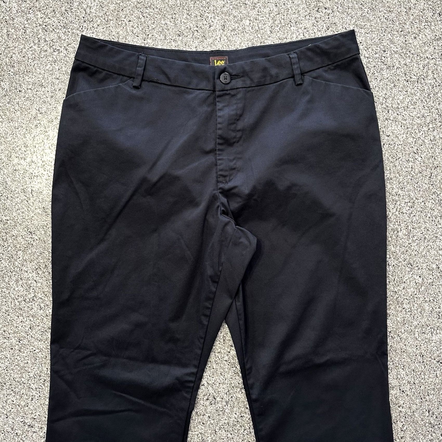 Lee Lee Pants Womens 18 38x32 Black Wrinkle Free Relaxed Fit Straight Chino Khaki Pants Size 26" / US 2 / IT 38 - 2 Thumbnail