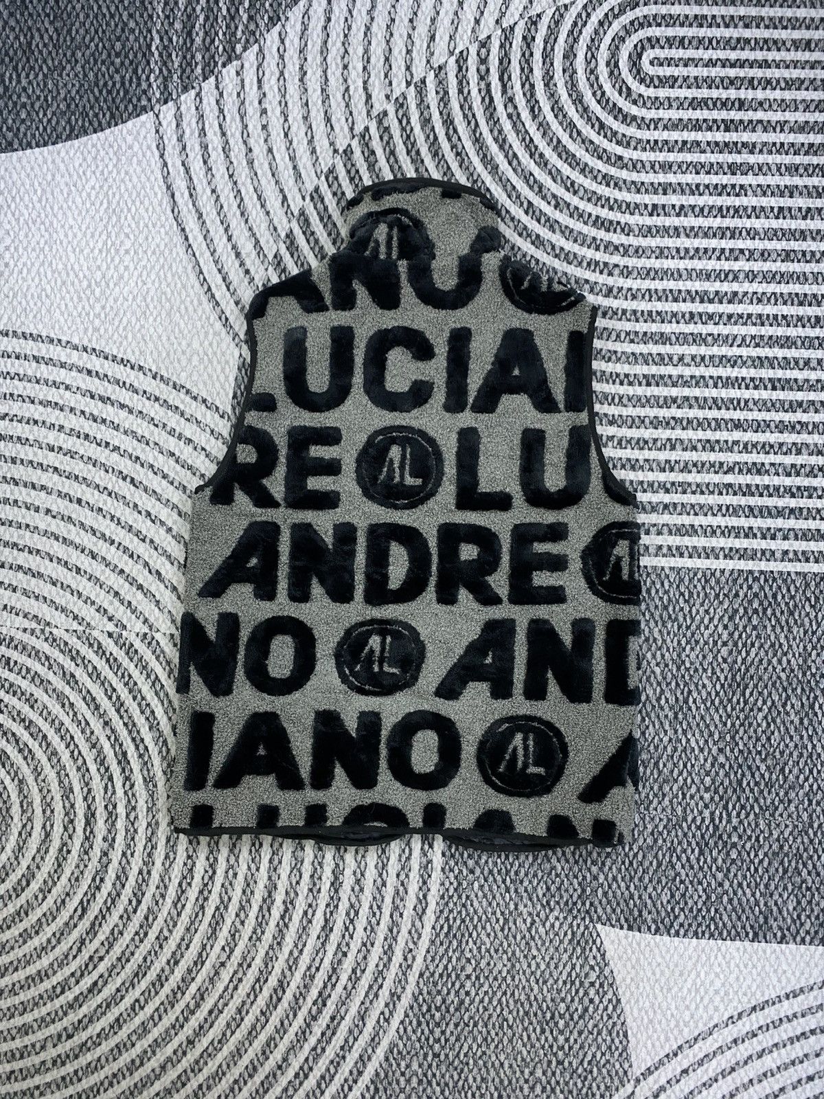 Andreluciano Vintage Andreluciano Full Printed Monogram Vest Size US M / EU 48-50 / 2 - 3 Thumbnail