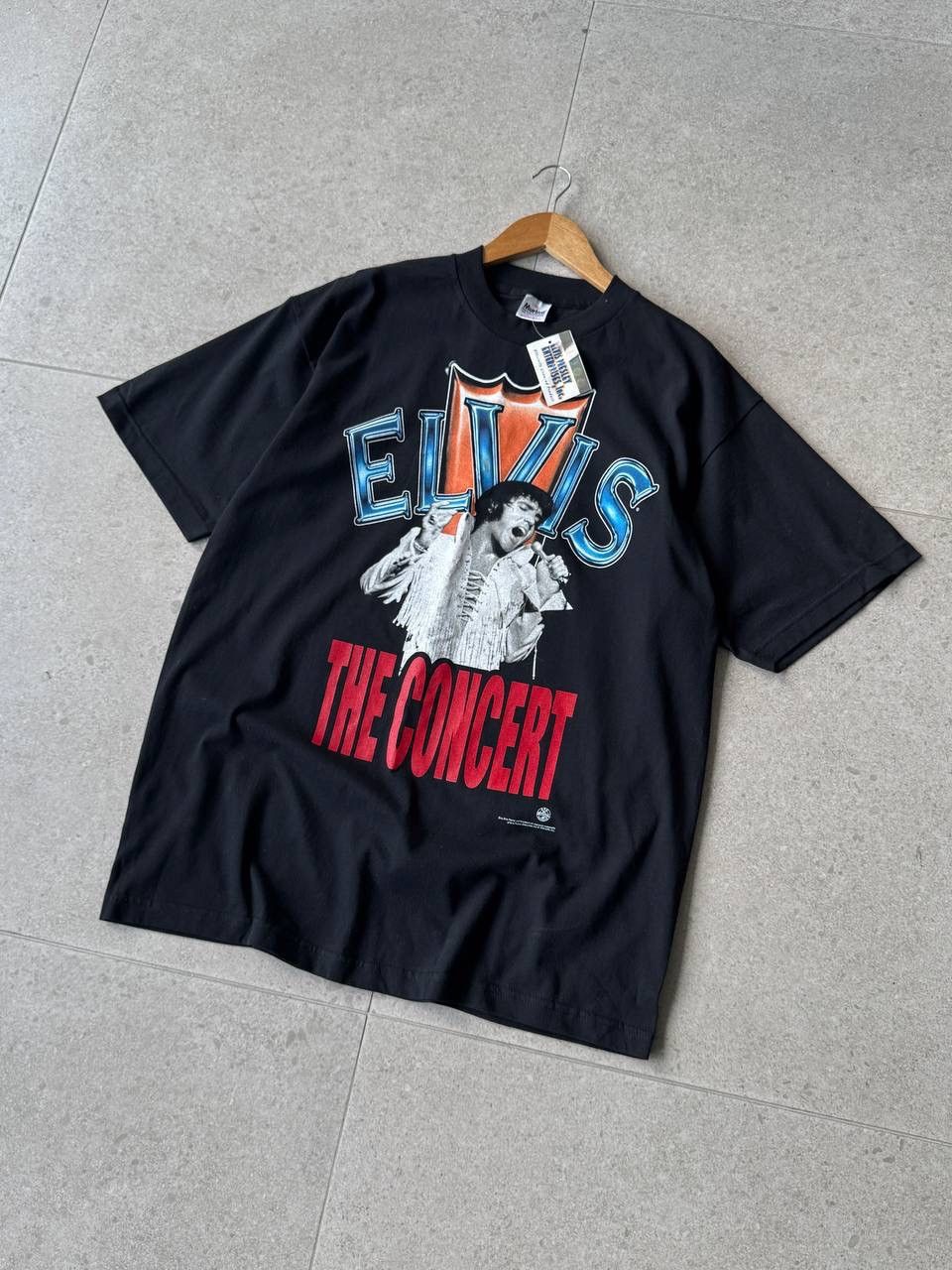 Band Tees elvis presley vintage 1998 Merch Tour t shirt THE CONCERT Size US XL / EU 56 / 4 - 2 Thumbnail